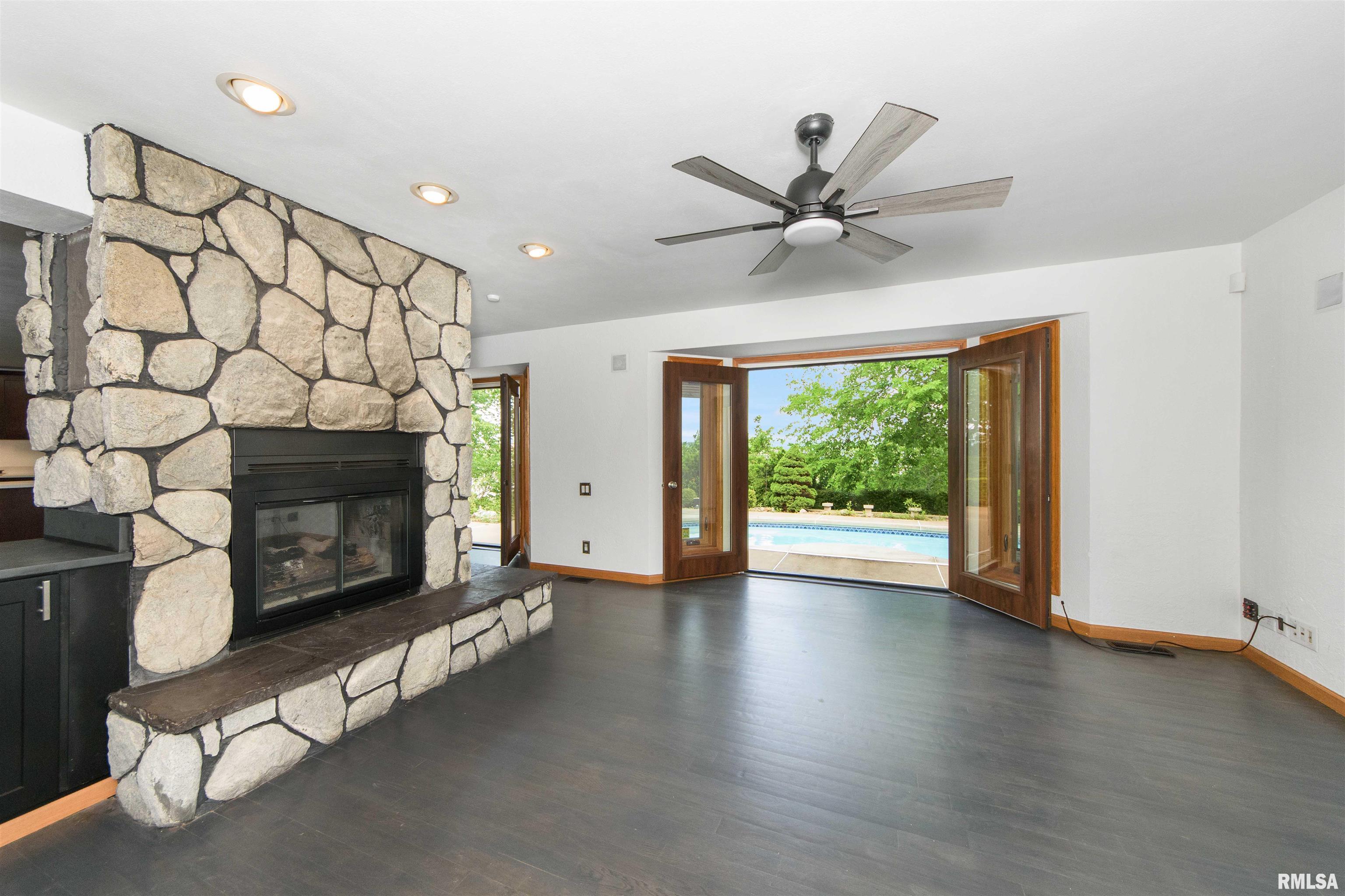 1045 Fondulac Drive, East Peoria, Illinois image 17