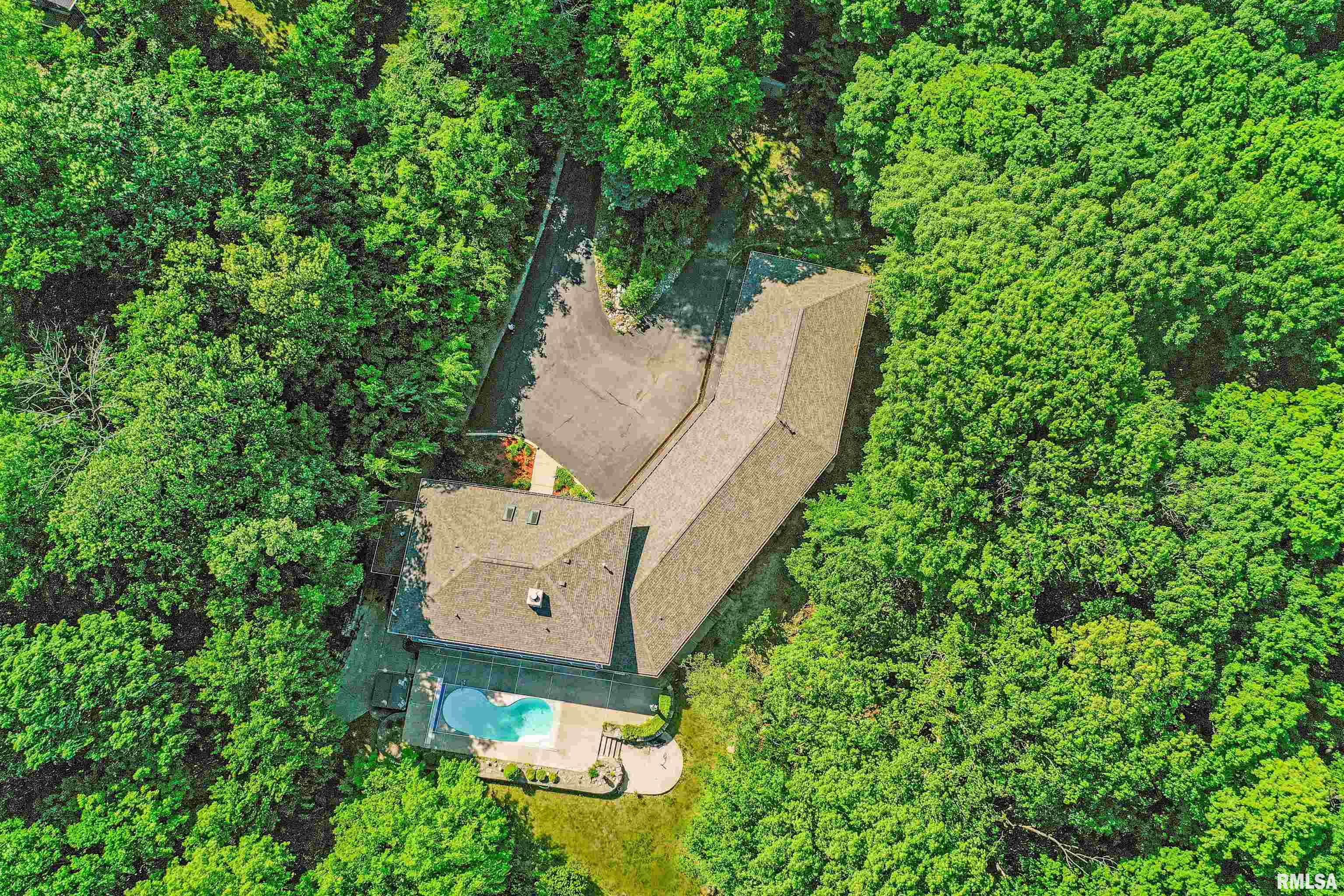 1045 Fondulac Drive, East Peoria, Illinois image 46