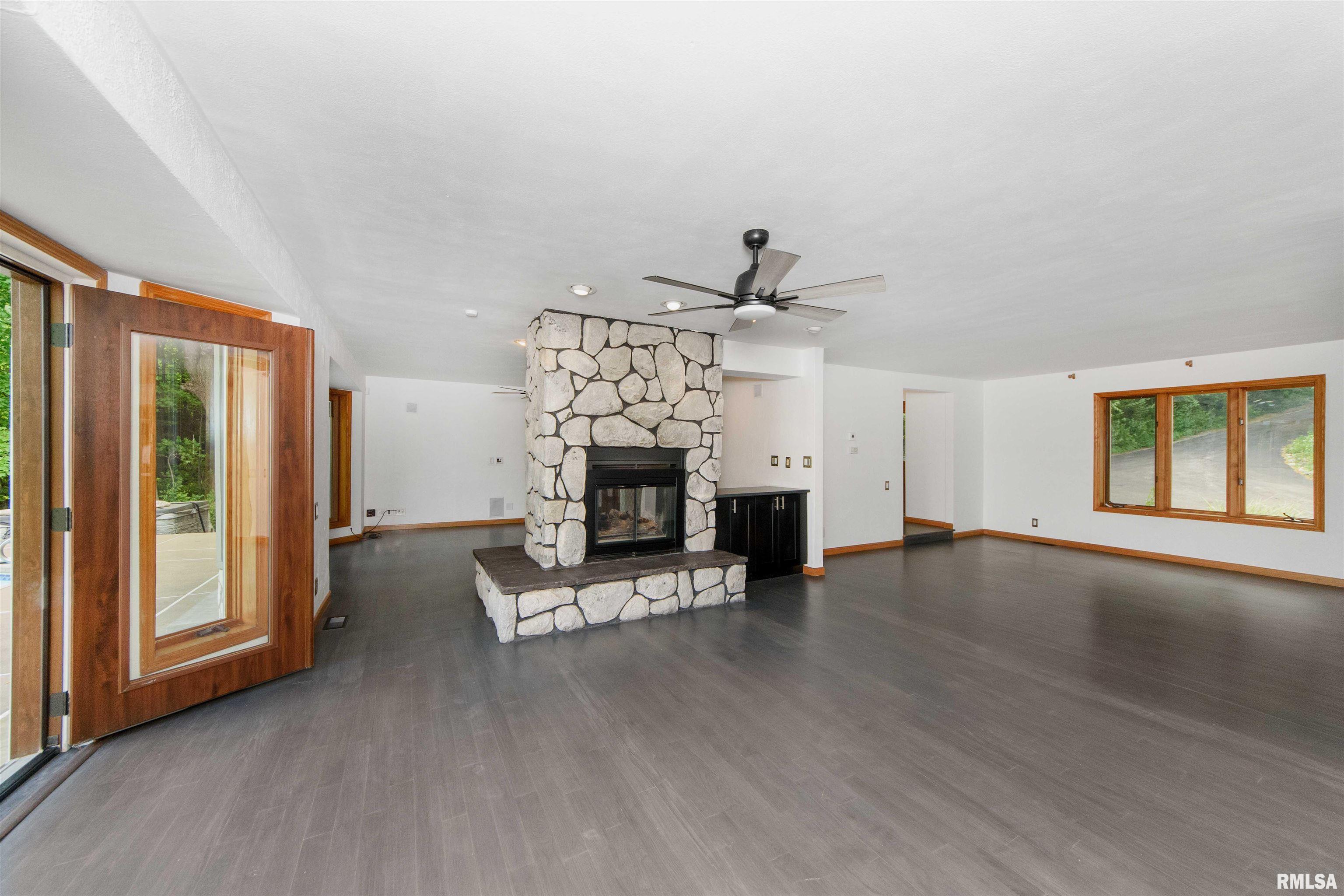 1045 Fondulac Drive, East Peoria, Illinois image 16