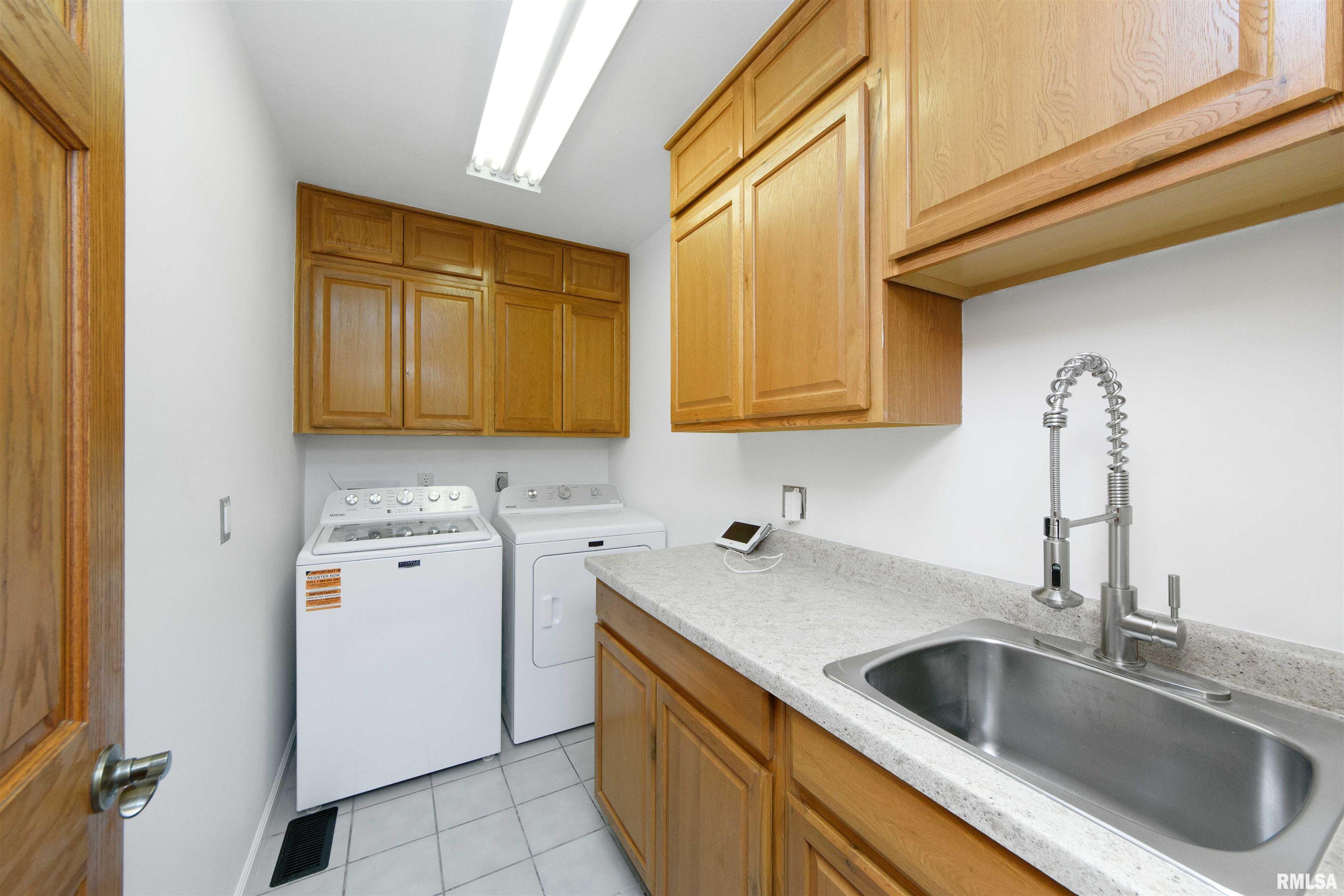 1045 Fondulac Drive, East Peoria, Illinois image 27