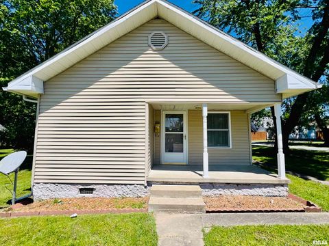 Homes For Sale - 106 E Finucane Street<br/> Williamson County, Marion, IL 62959