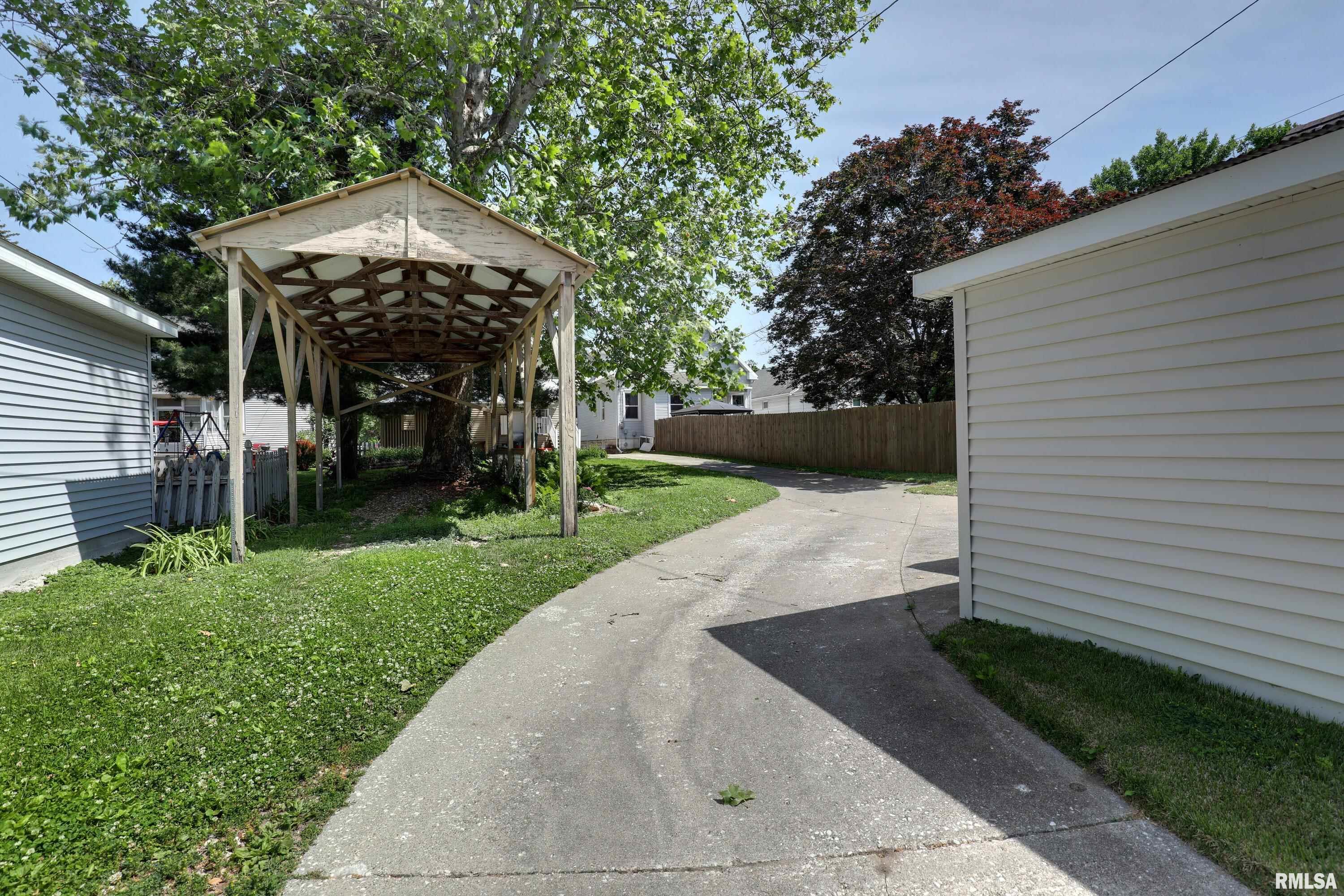 2108 State Street, Quincy, Illinois image 25