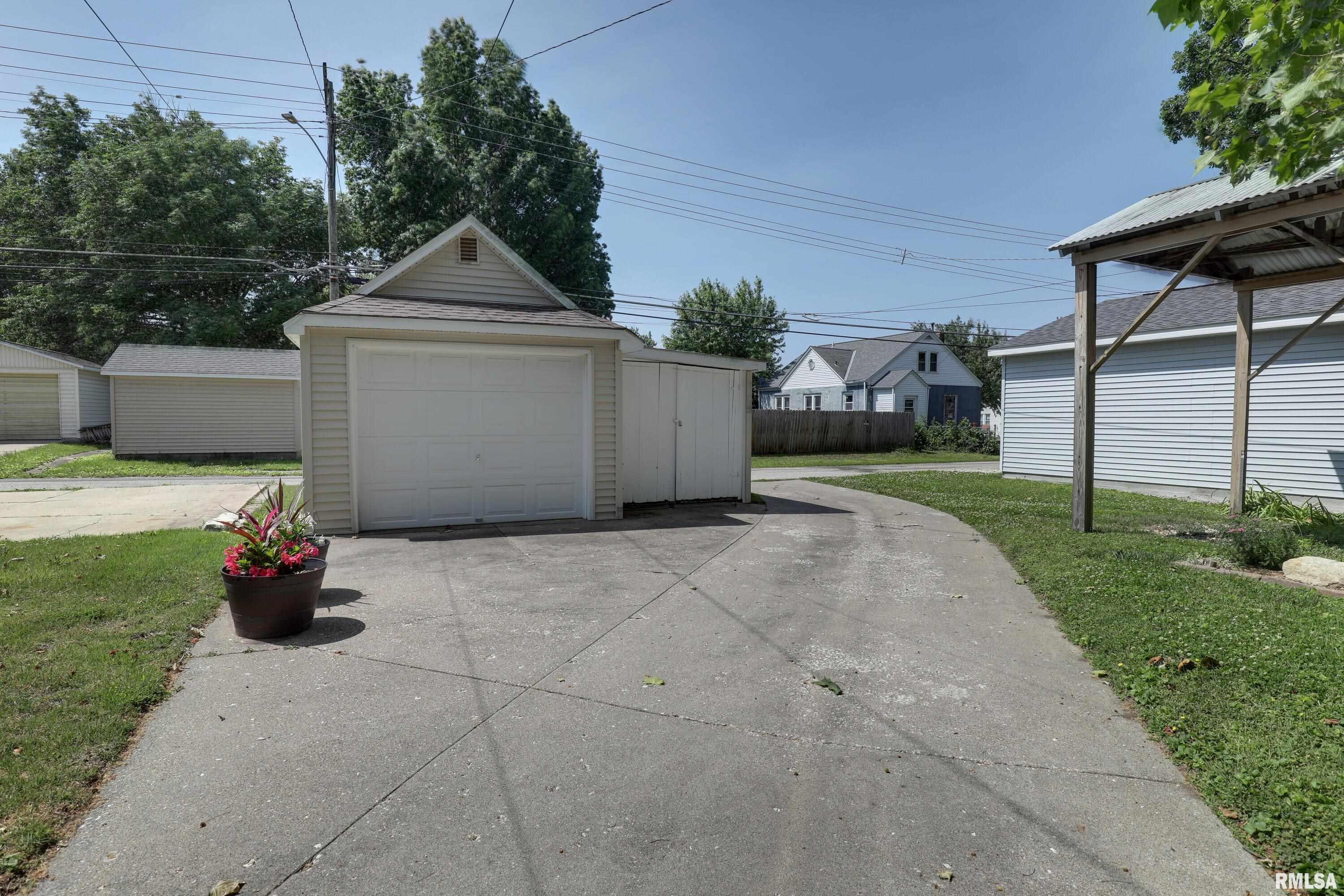 2108 State Street, Quincy, Illinois image 23