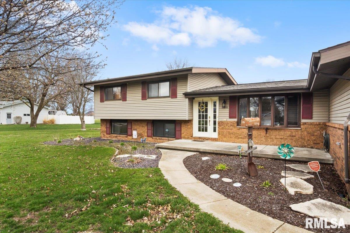 11910 Bubbling Well Road, Glenarm, Illinois image 3