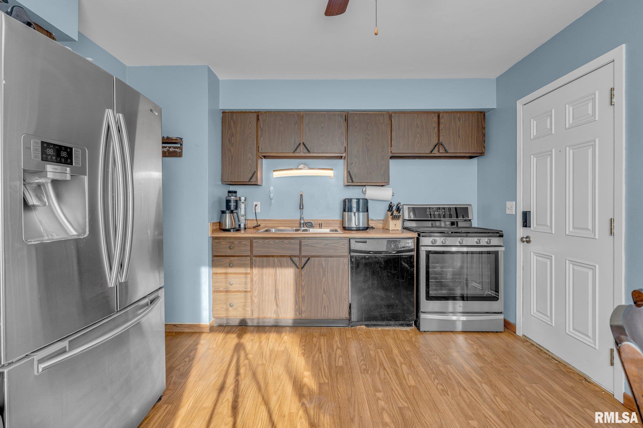 1314 94th Avenue West, Rock Island, Illinois image 6