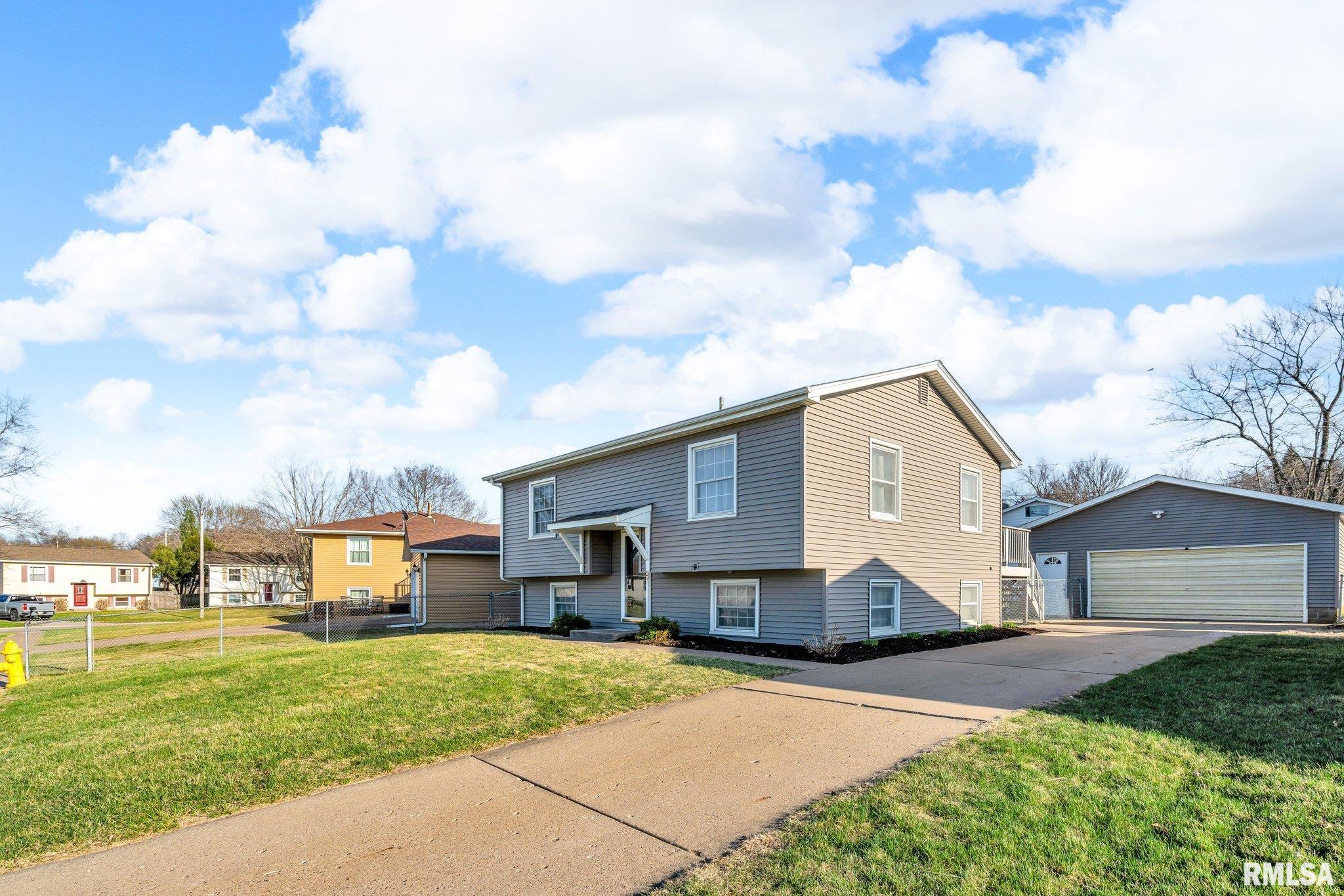 1314 94th Avenue West, Rock Island, Illinois image 2