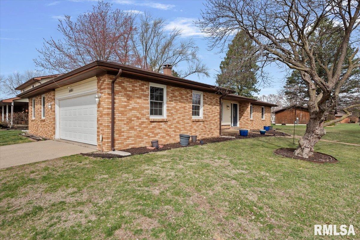 2501 Huntleigh Road, Springfield, Illinois image 4