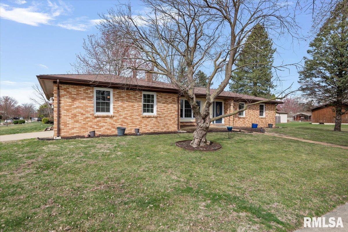 2501 Huntleigh Road, Springfield, Illinois image 3