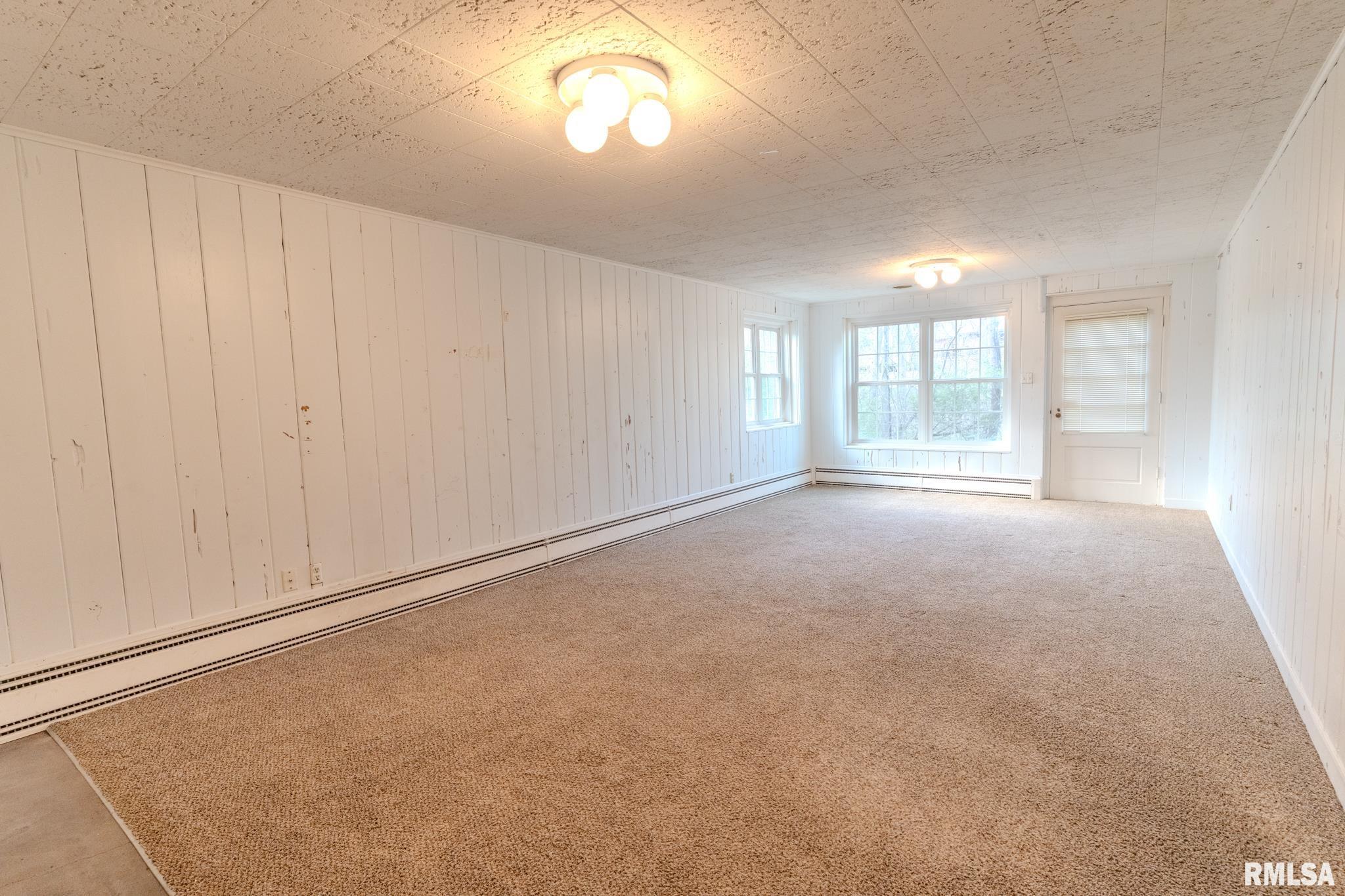 1025 Crescent Drive, Clinton, Iowa image 37