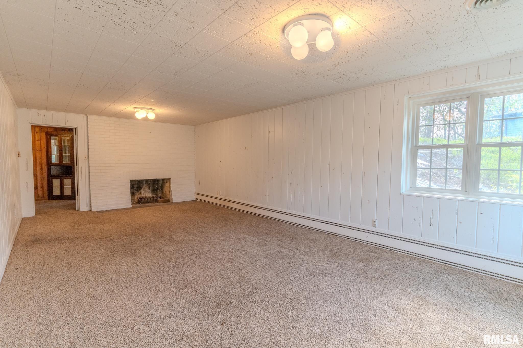1025 Crescent Drive, Clinton, Iowa image 36