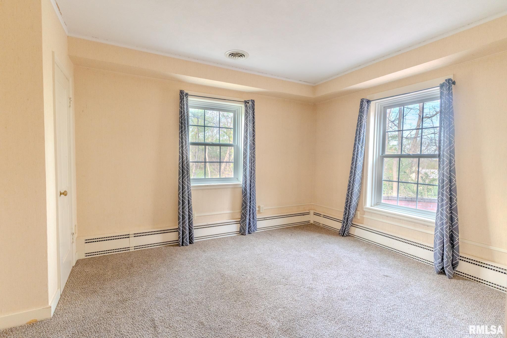 1025 Crescent Drive, Clinton, Iowa image 38