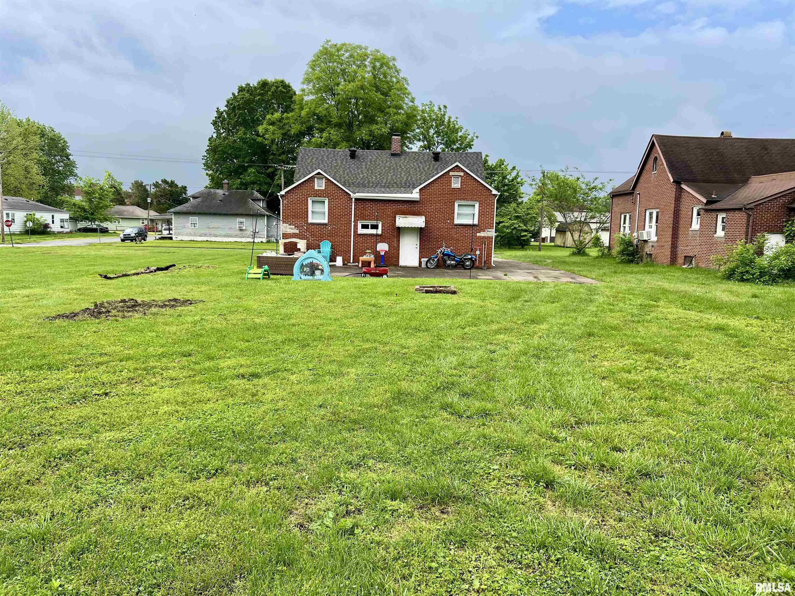 405 E Saint Louis Street, West Frankfort, Illinois image 6