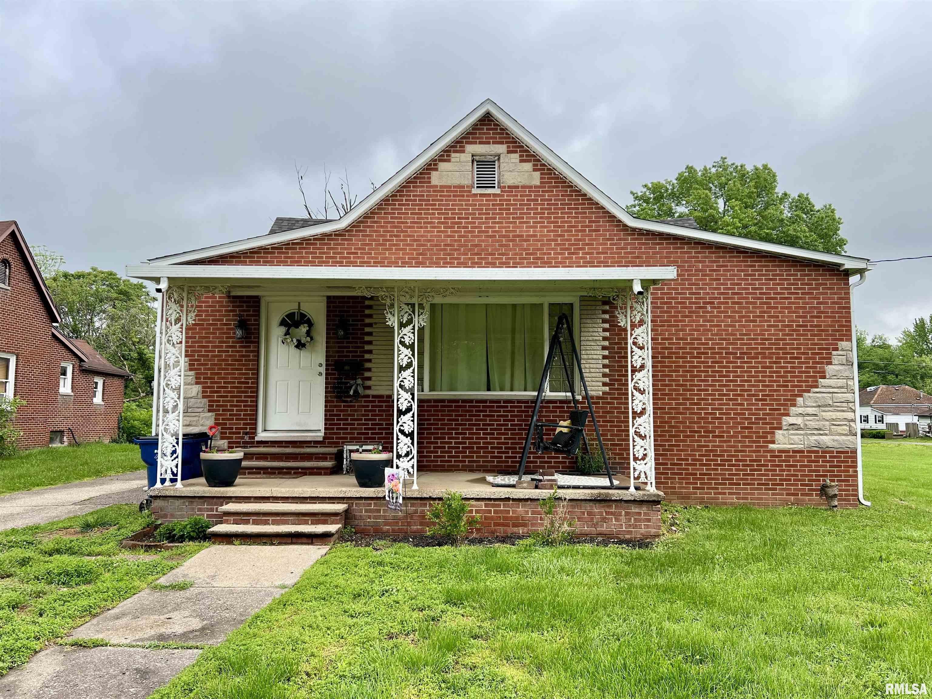 405 E Saint Louis Street, West Frankfort, Illinois image 1