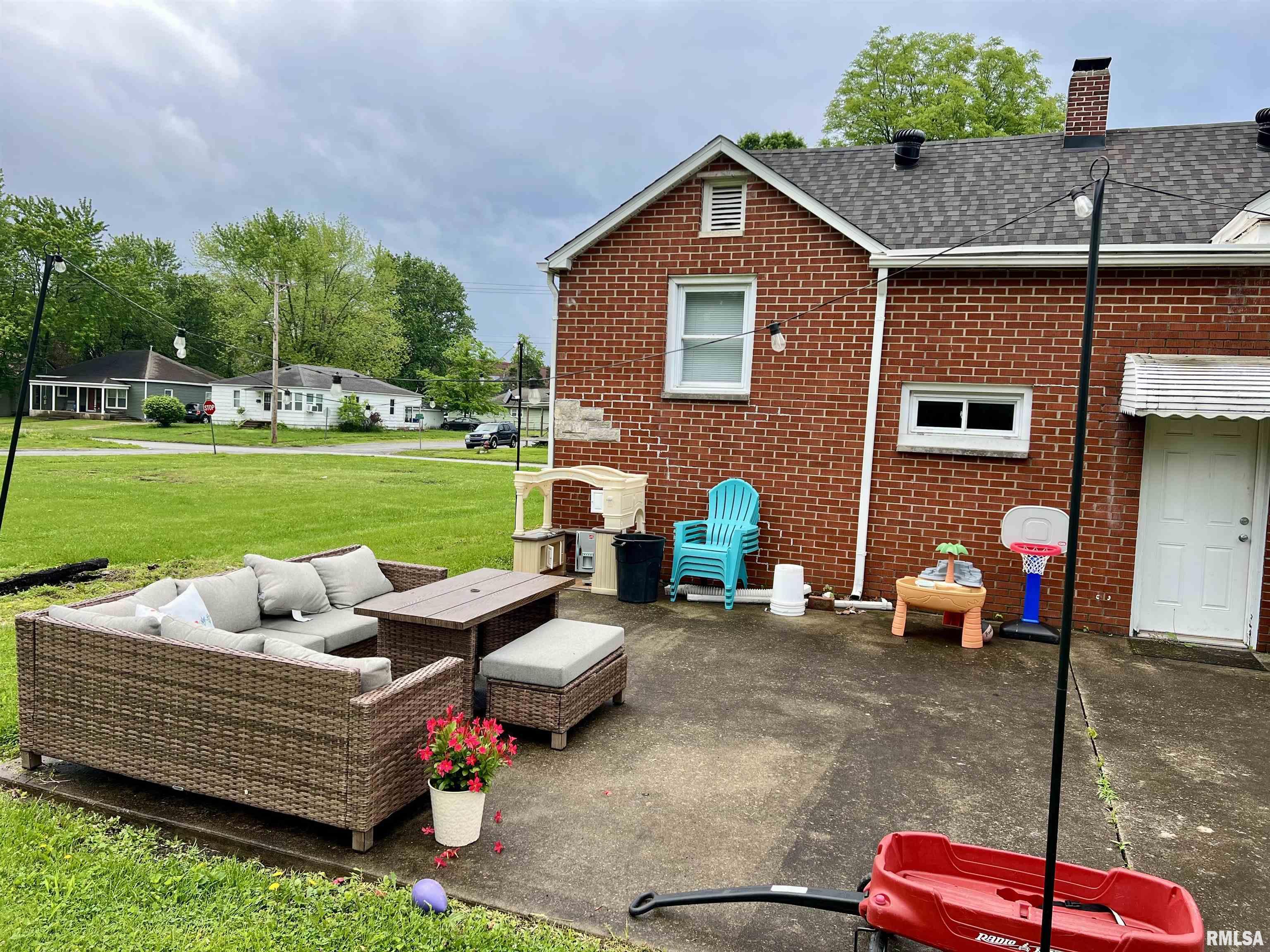 405 E Saint Louis Street, West Frankfort, Illinois image 5