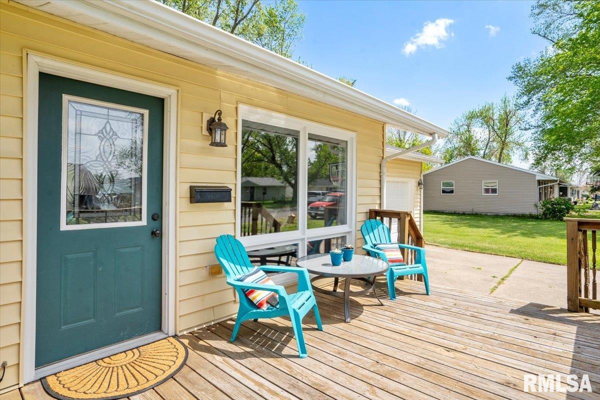 94 Downing Drive, Chatham, Illinois image 3