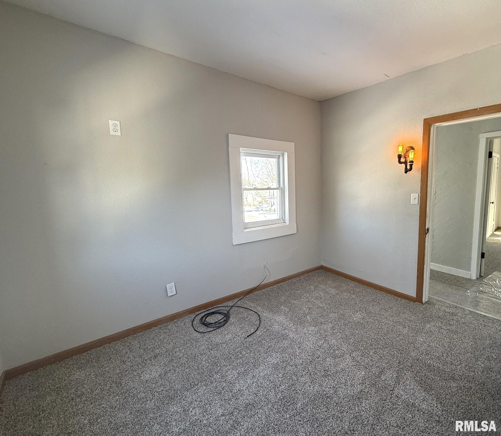450 Maple Avenue, Galesburg, Illinois image 22