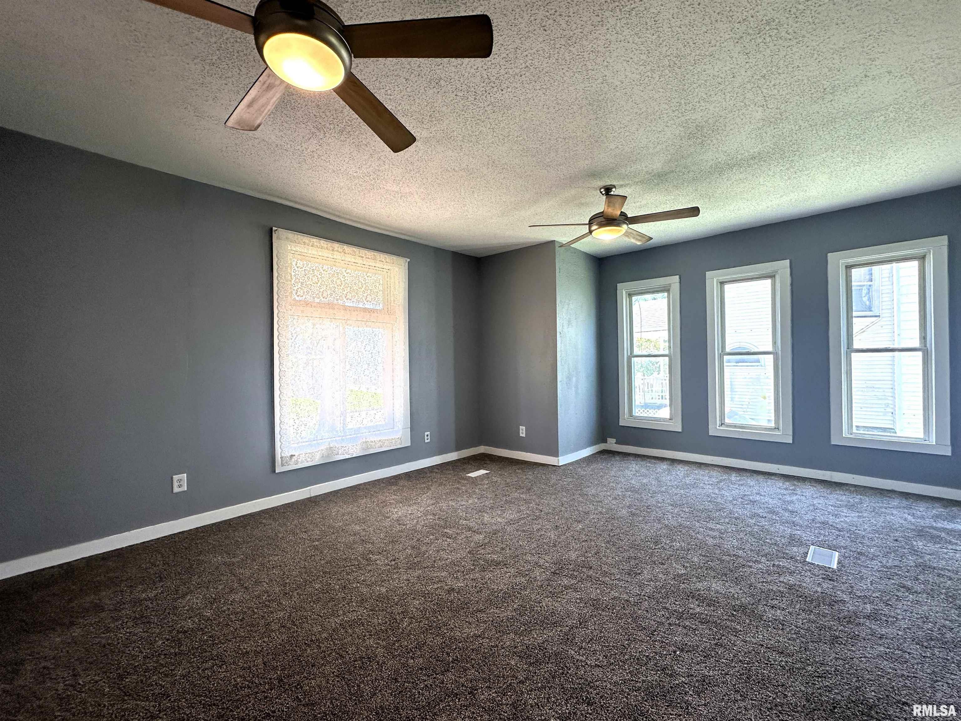 450 Maple Avenue, Galesburg, Illinois image 8