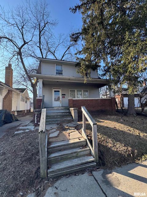 Homes For Sale - 714 E Kansas Street<br/> Peoria, IL 61614