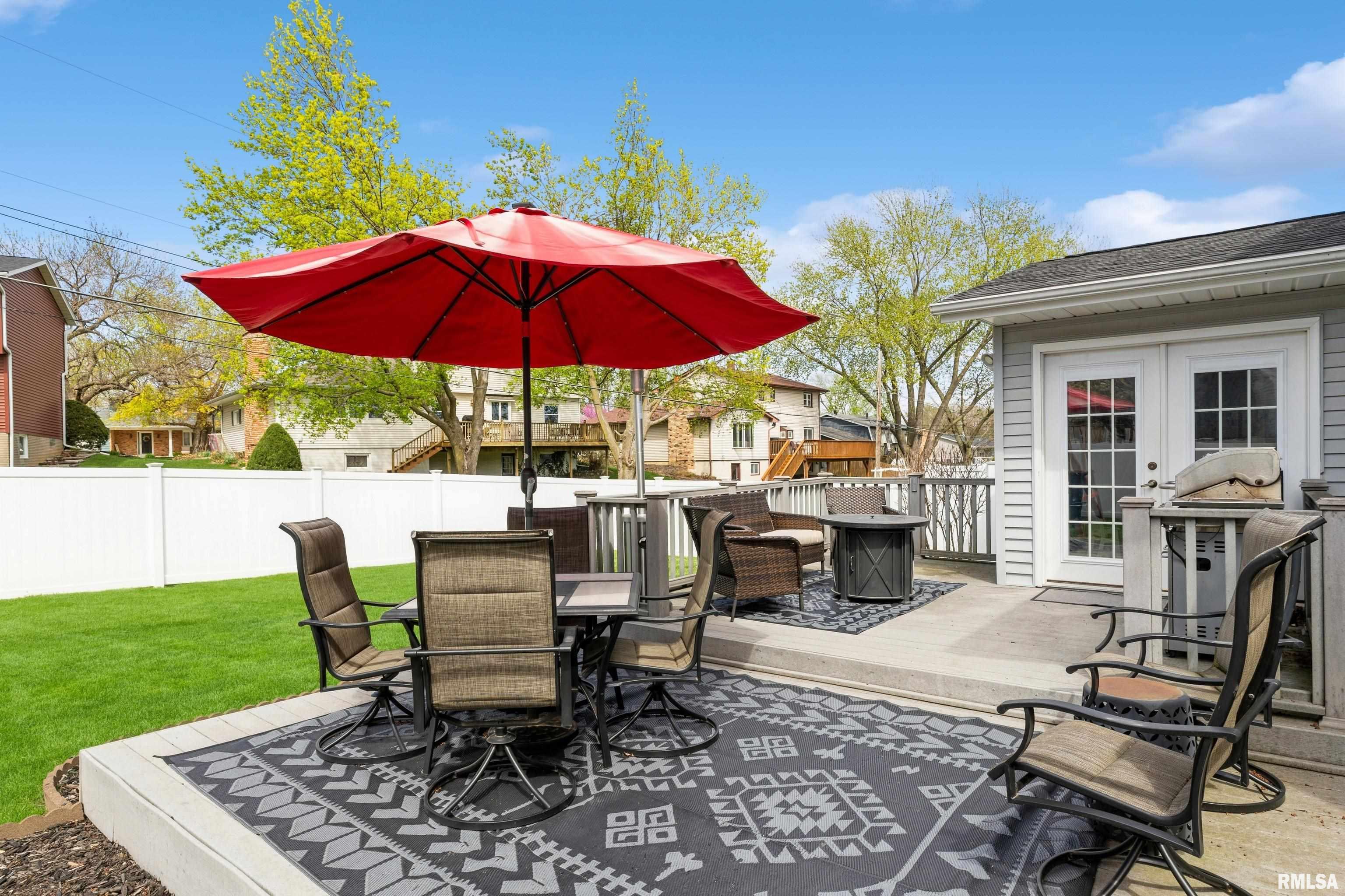 1220 Pine Hill Road, Bettendorf, Iowa image 10