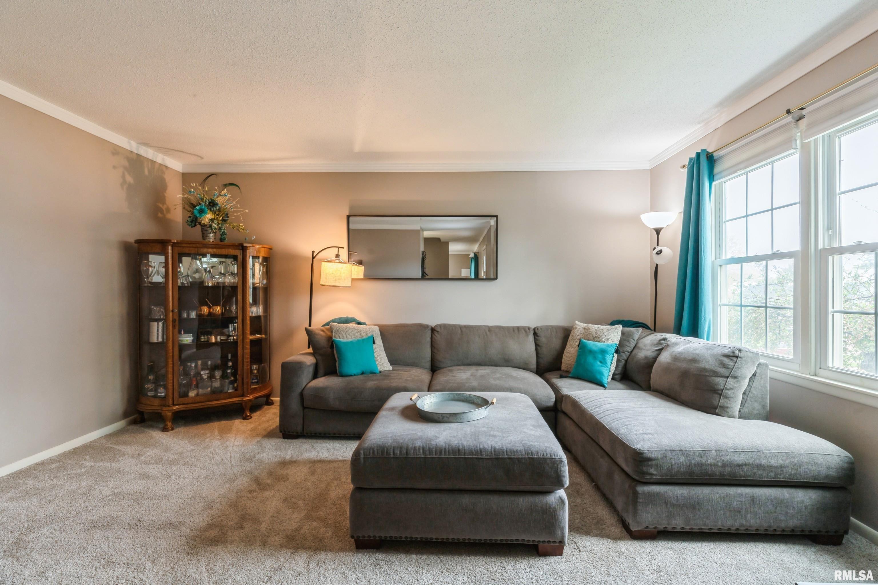 1220 Pine Hill Road, Bettendorf, Iowa image 13