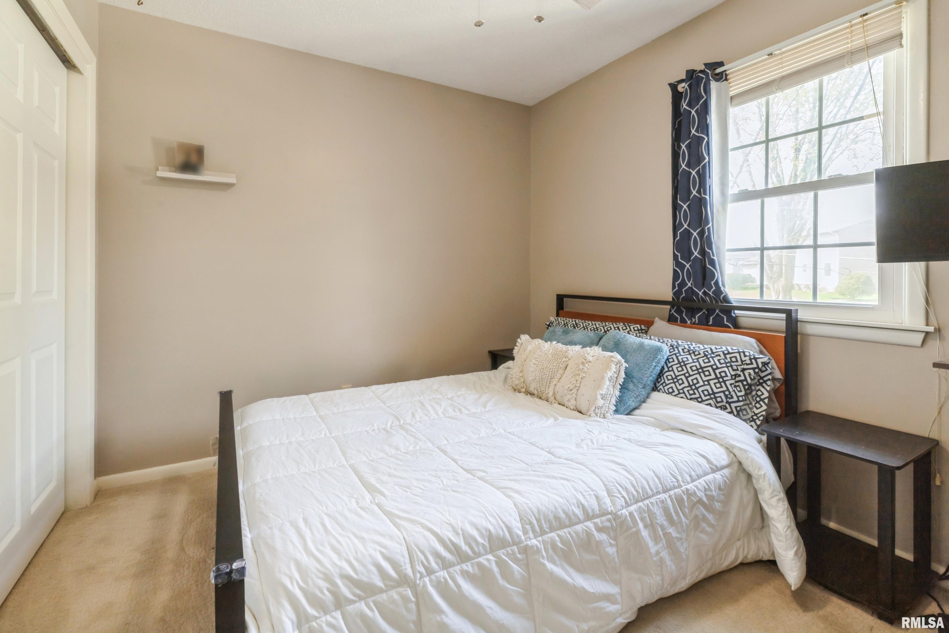 1220 Pine Hill Road, Bettendorf, Iowa image 37