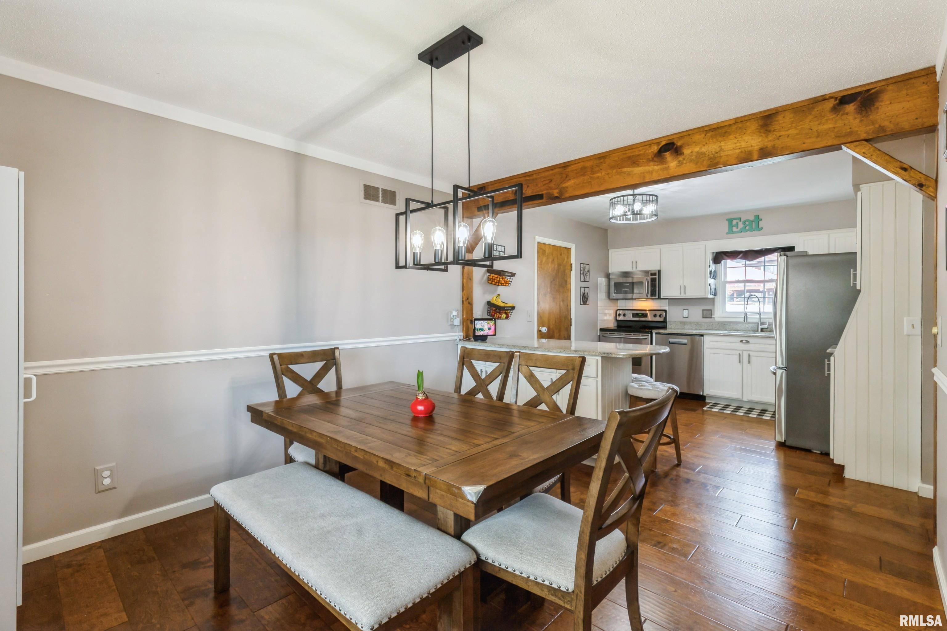 1220 Pine Hill Road, Bettendorf, Iowa image 23