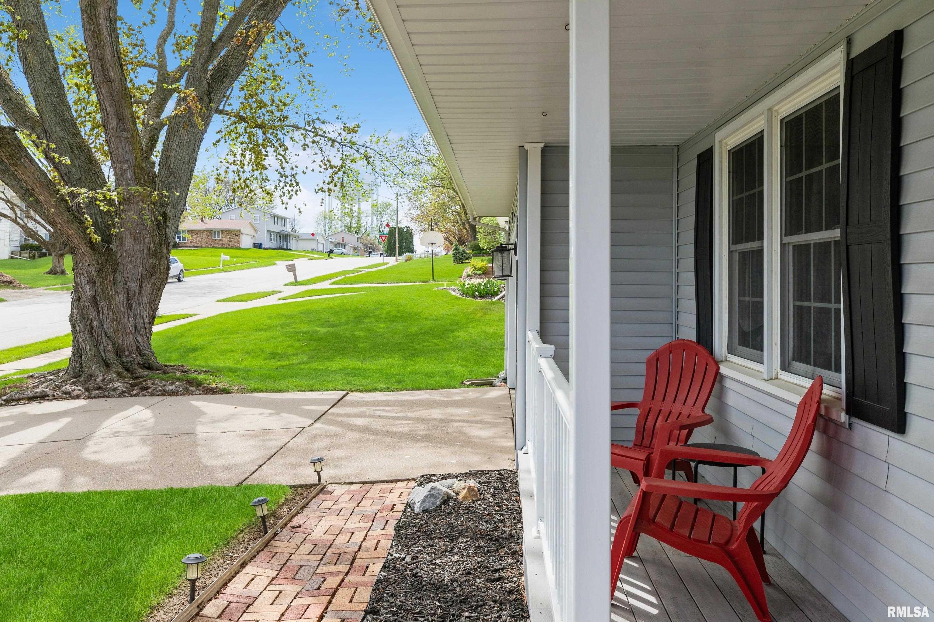 1220 Pine Hill Road, Bettendorf, Iowa image 4