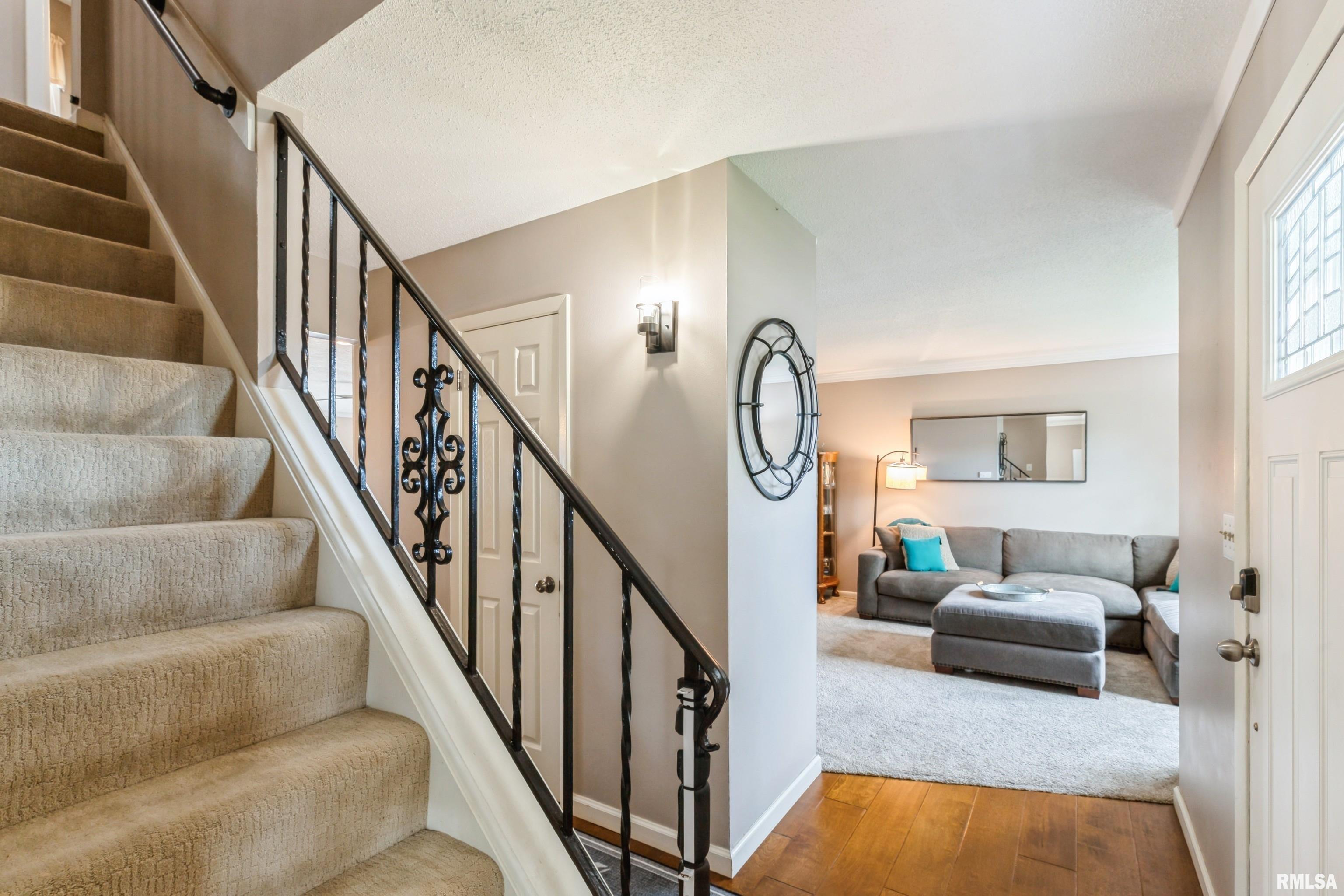 1220 Pine Hill Road, Bettendorf, Iowa image 12