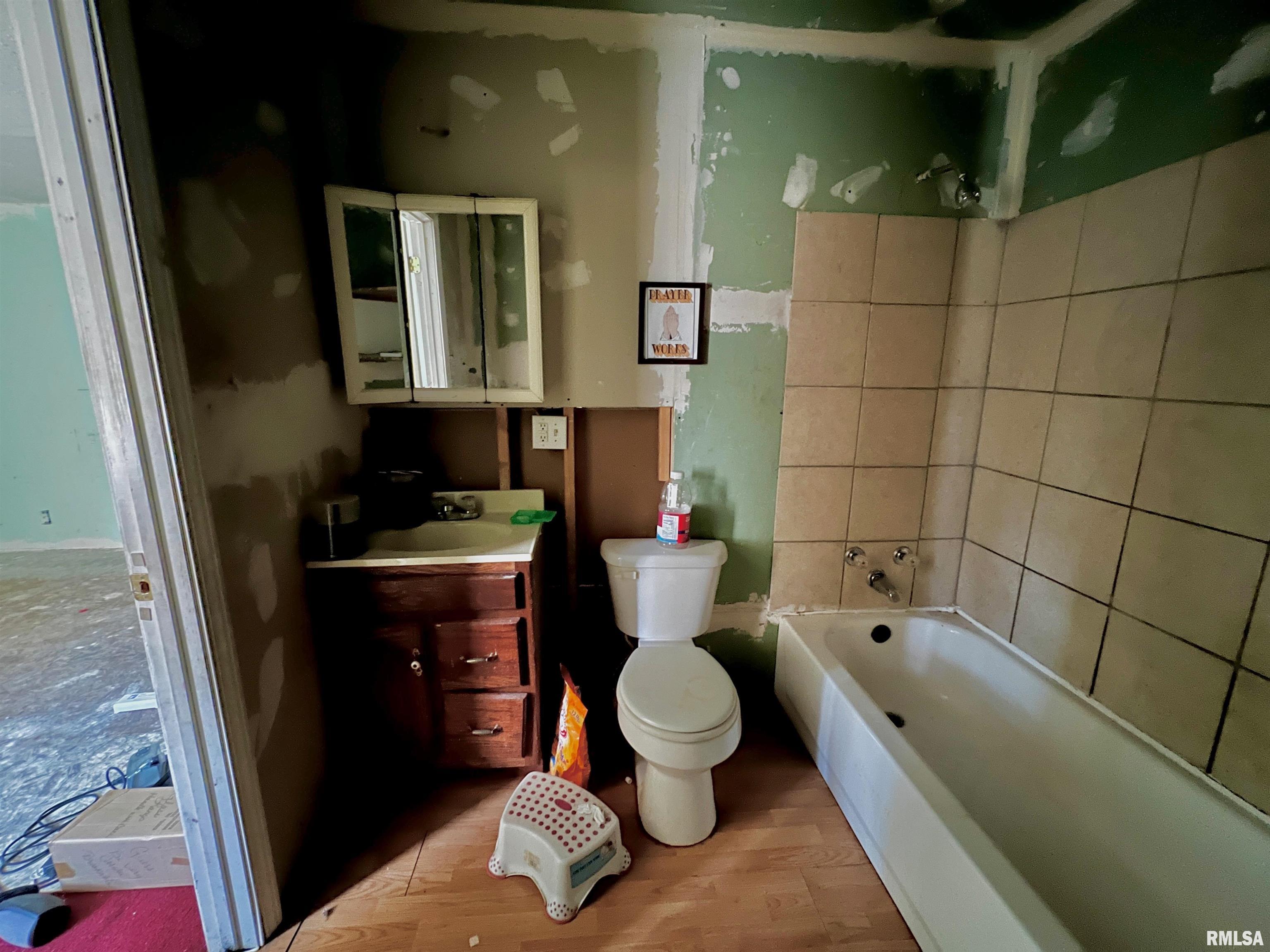 422 N Brush Street, Carbondale, Illinois image 17