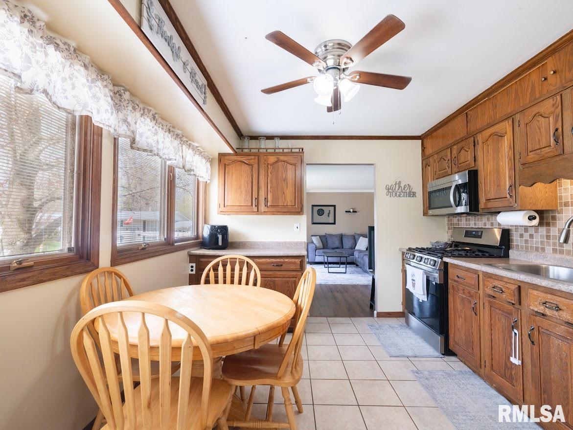 3702 W Creighton Terrace, Peoria, Illinois image 8