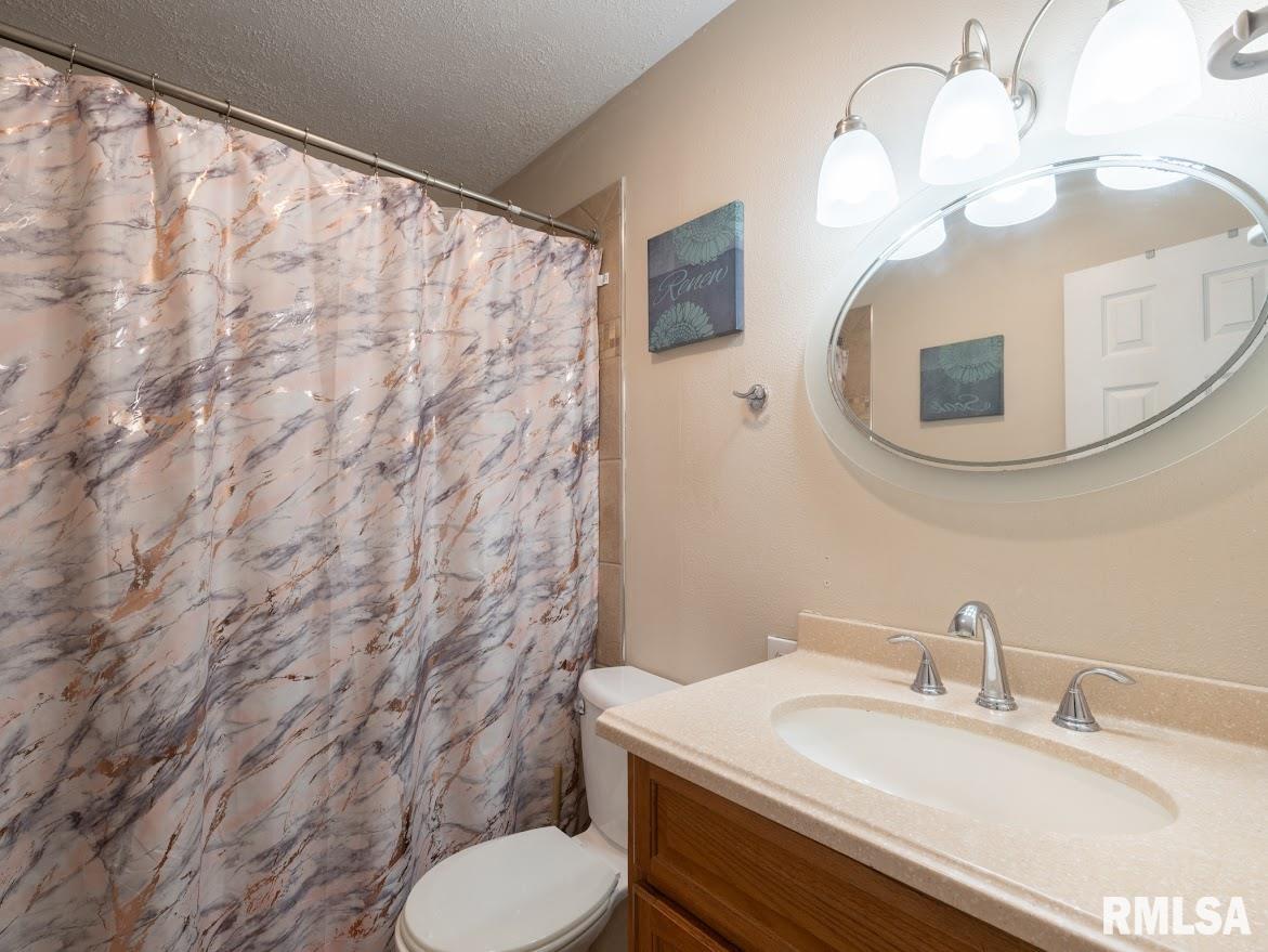 3702 W Creighton Terrace, Peoria, Illinois image 24