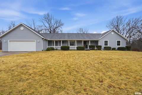 Homes For Sale - 6 Woodhaven Court<br/> Metamora, IL 61548