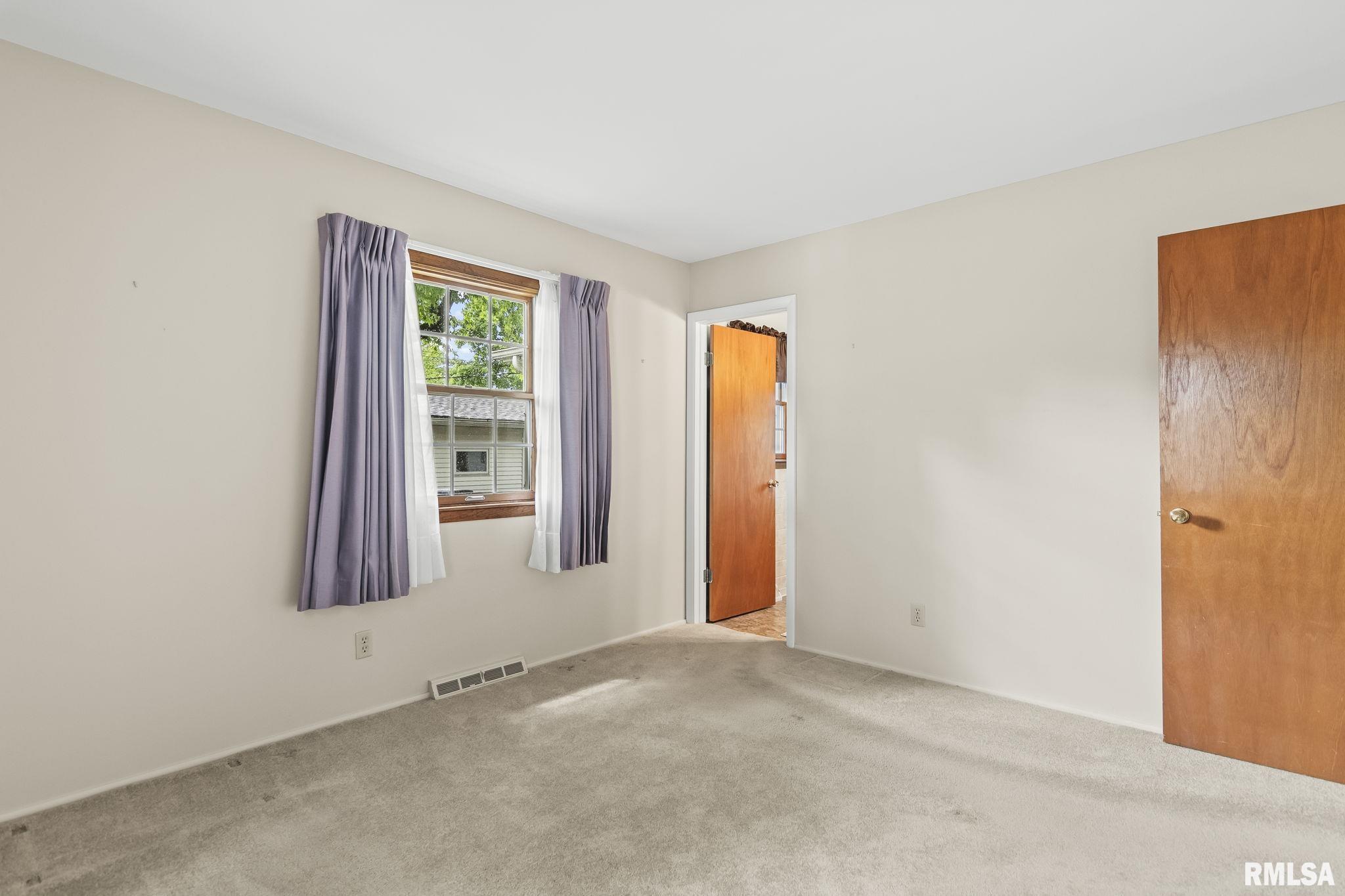 21 Foresters Lane, Springfield, Illinois image 17