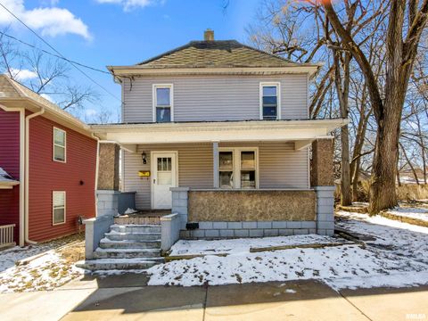 Homes For Sale - 908 E Behrends Avenue<br/> Peoria, IL 61603