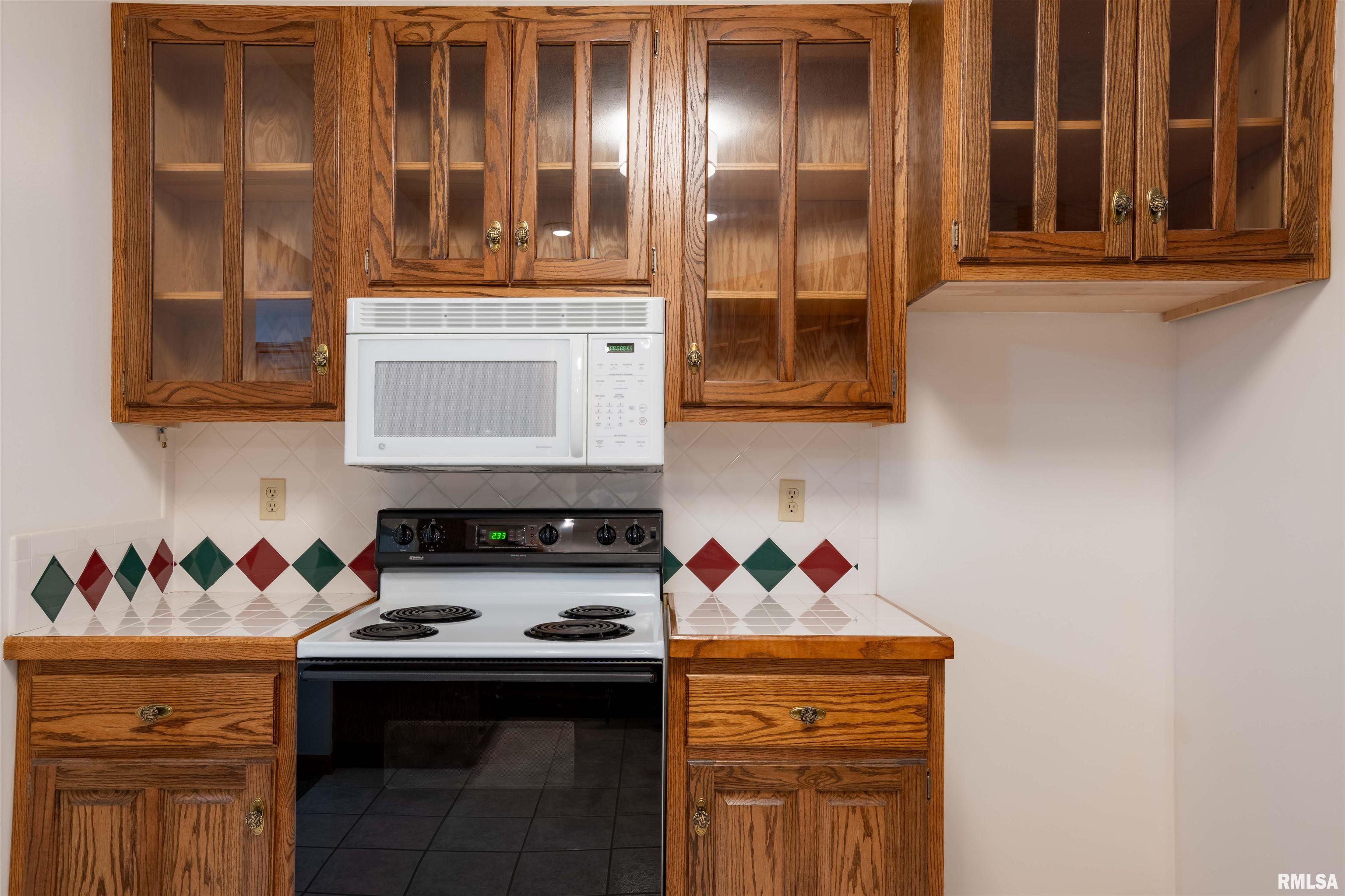 105 Quail Run Drive, Carterville, Illinois image 37