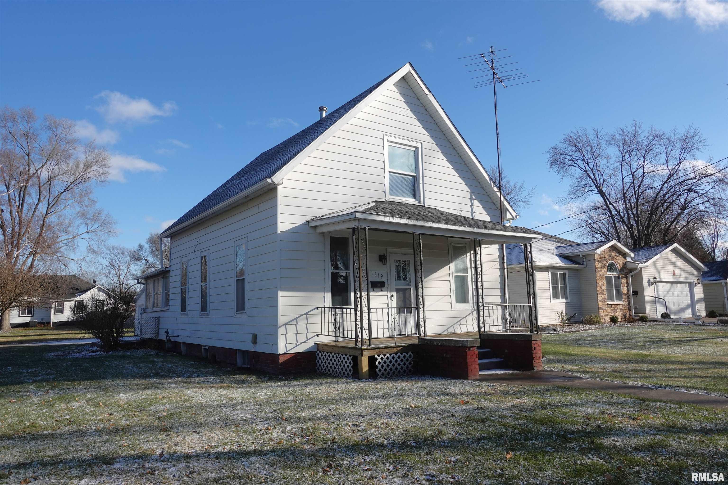 1319 S Seminary Street, Galesburg, Illinois image 1