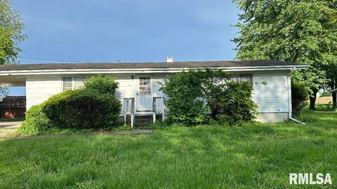 Photo of 190 S EAST Street, Hull, IL 62343 (MLS # CA1043325)