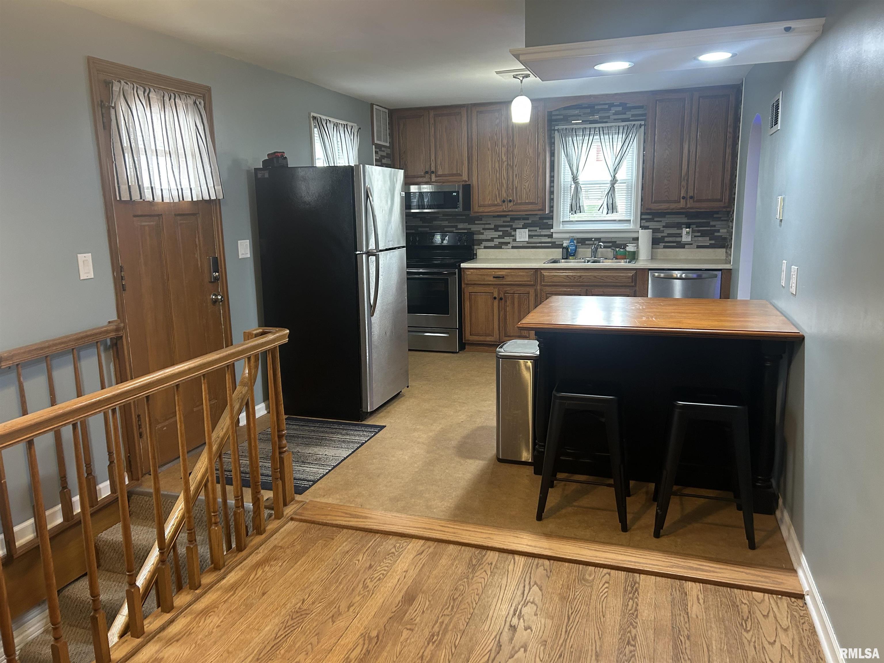 424 N 6th Street, Monmouth, Illinois image 7