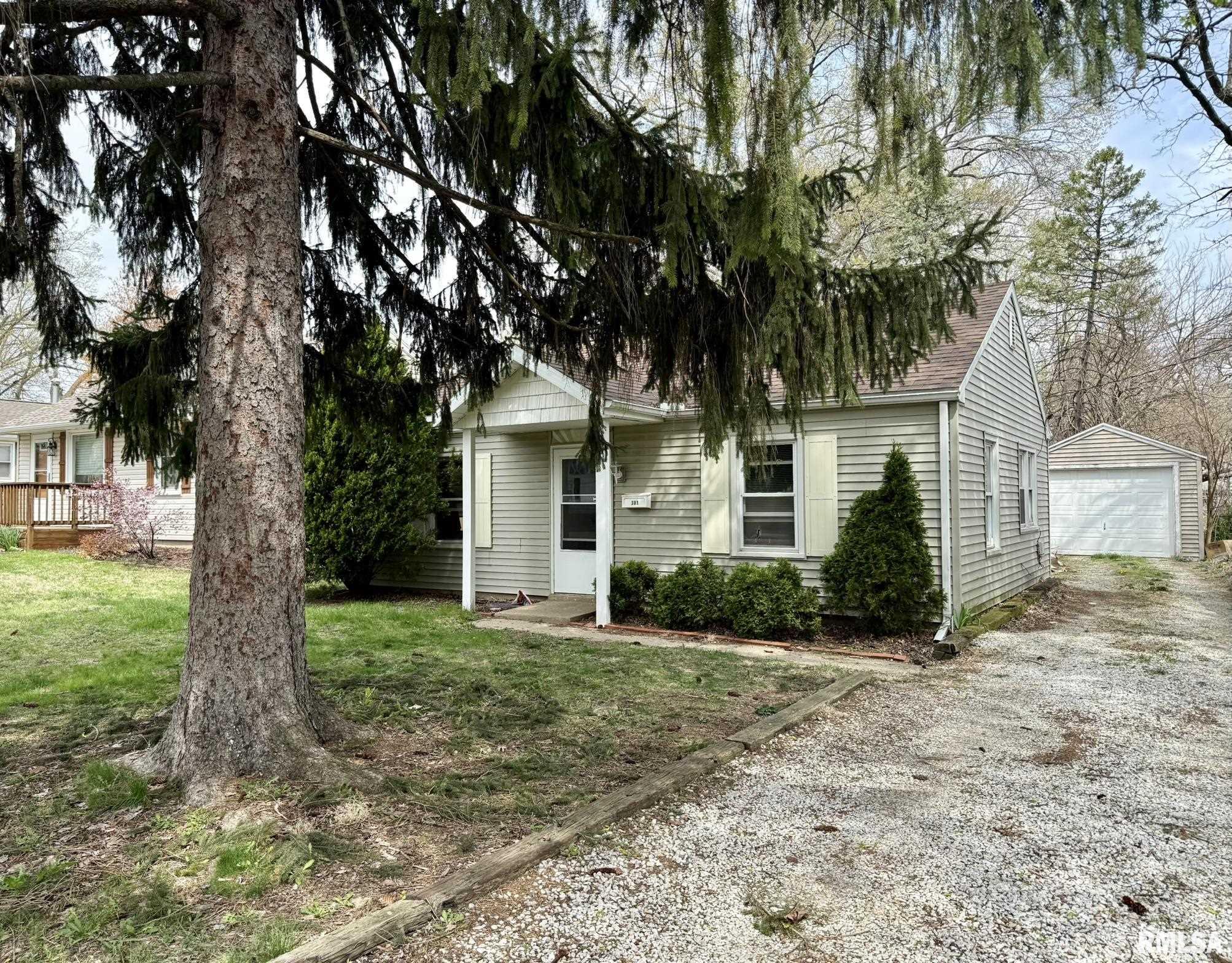 301 E Ellington Drive, Peoria, Illinois image 2