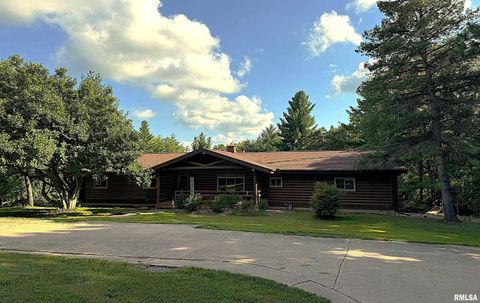 Homes For Sale - 1 Marty Lane<br/> Macomb, IL 61455