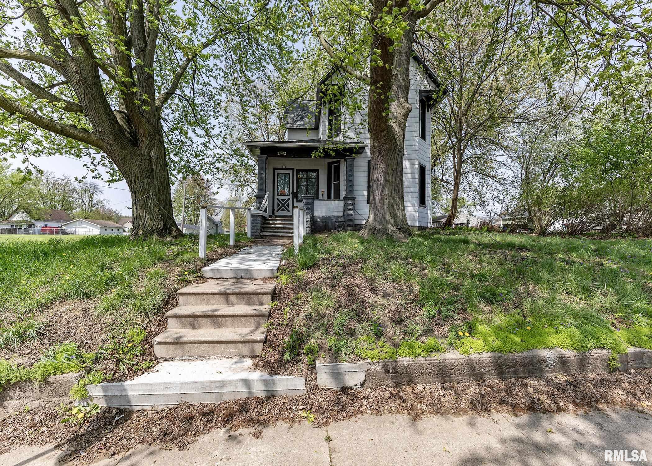 2362 Wallace Street, Clinton, Iowa image 1