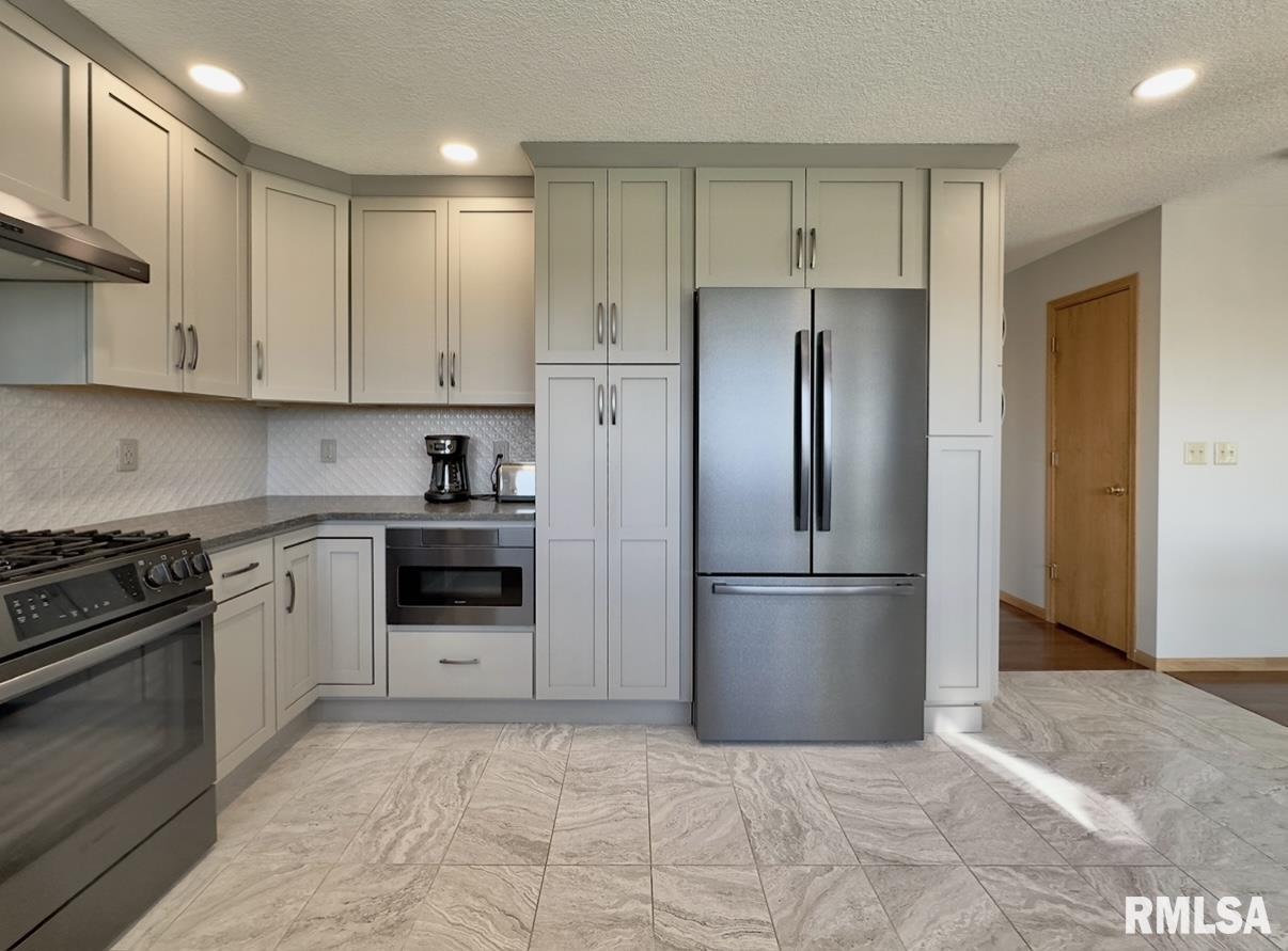 8512 Albany Road, Erie, Illinois image 27