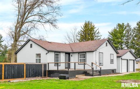 Photo of 607 E MAIN Street, La Fayette, IL 61499 (MLS # PA1265556)