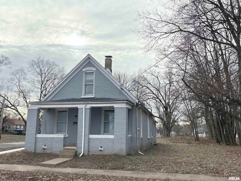 Homes For Sale - 2700 W Marquette Street<br/> Peoria County, Peoria, IL 61605