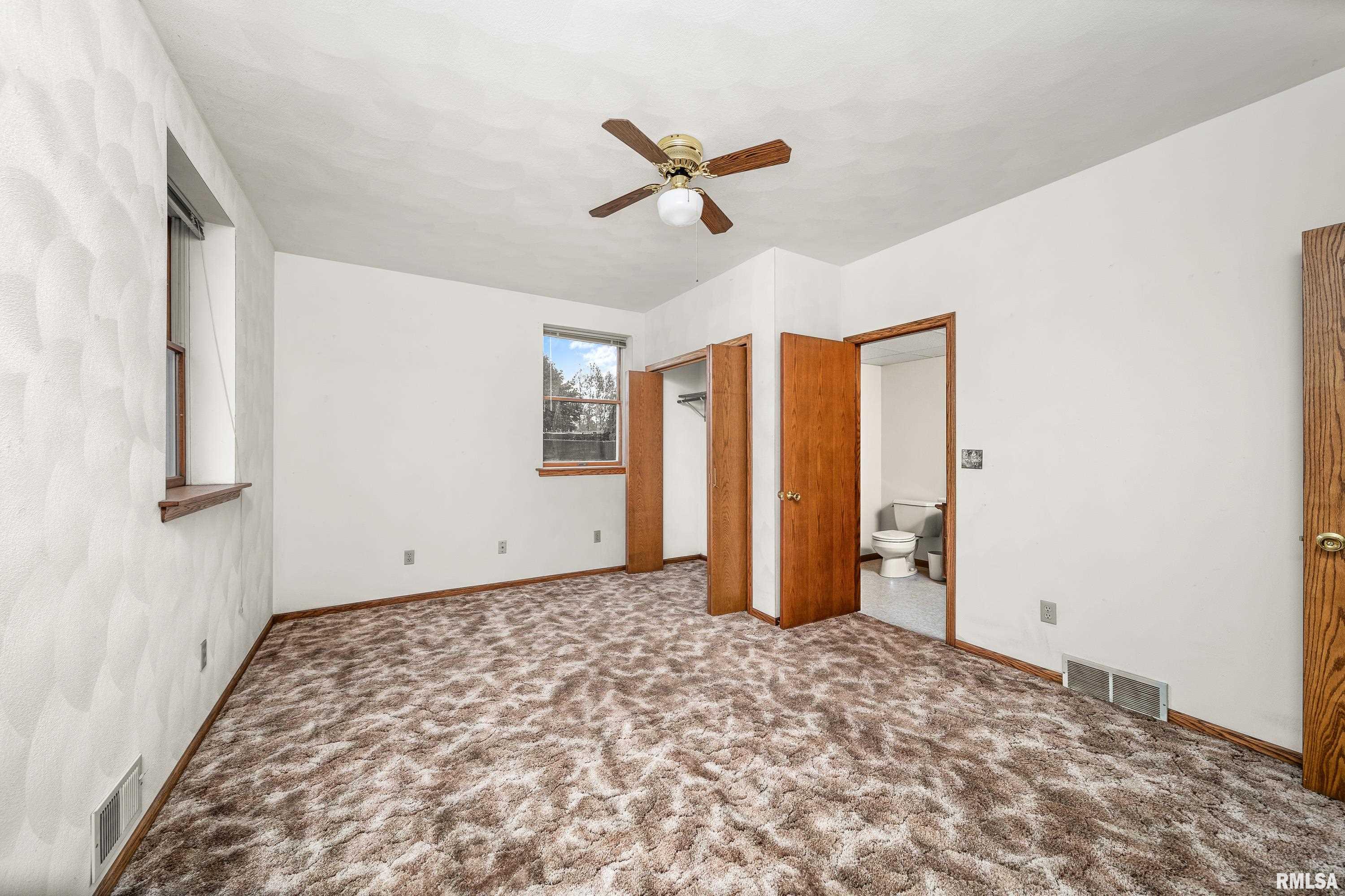 315 W Mayne Street, Blue Grass, Iowa image 37