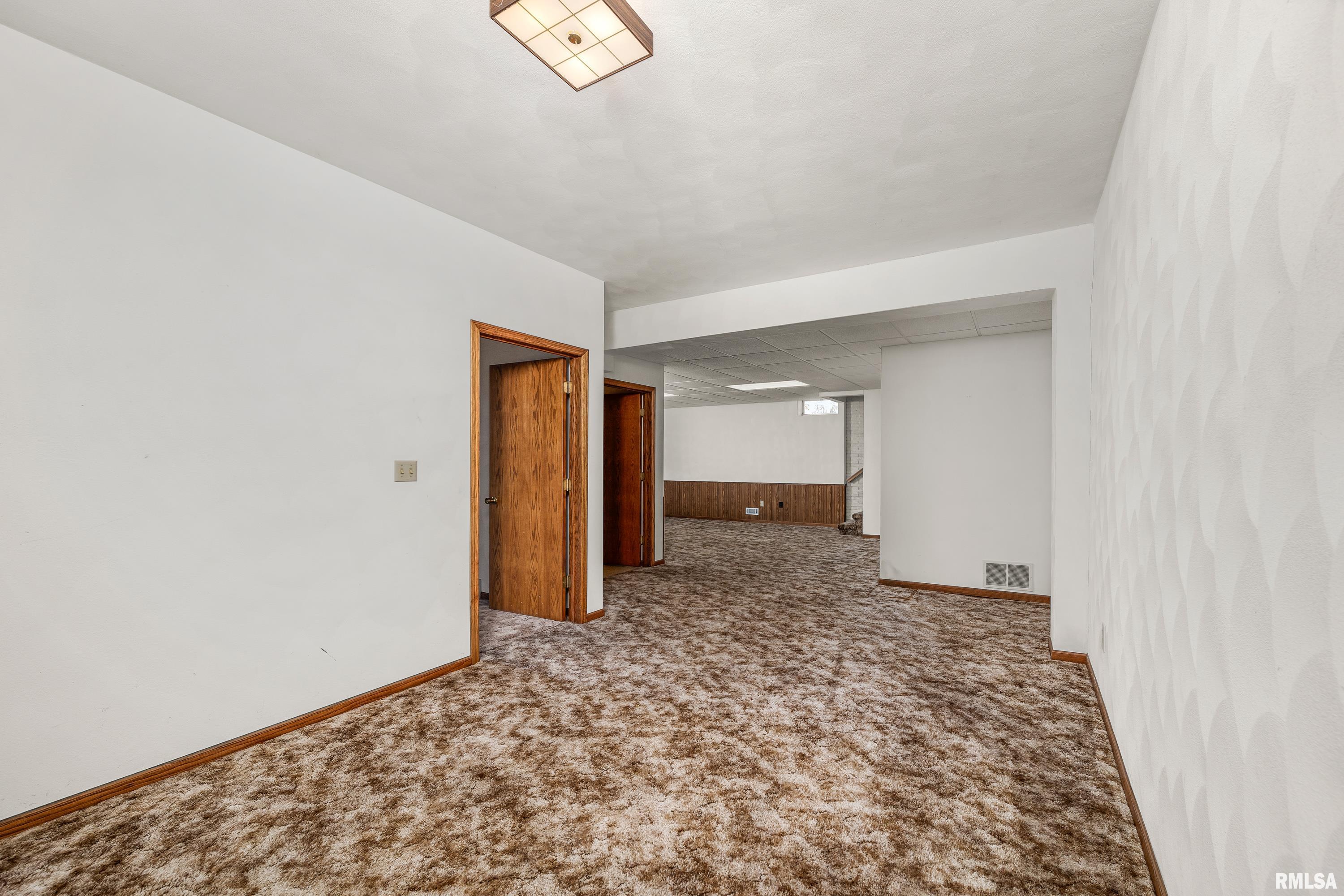 315 W Mayne Street, Blue Grass, Iowa image 42