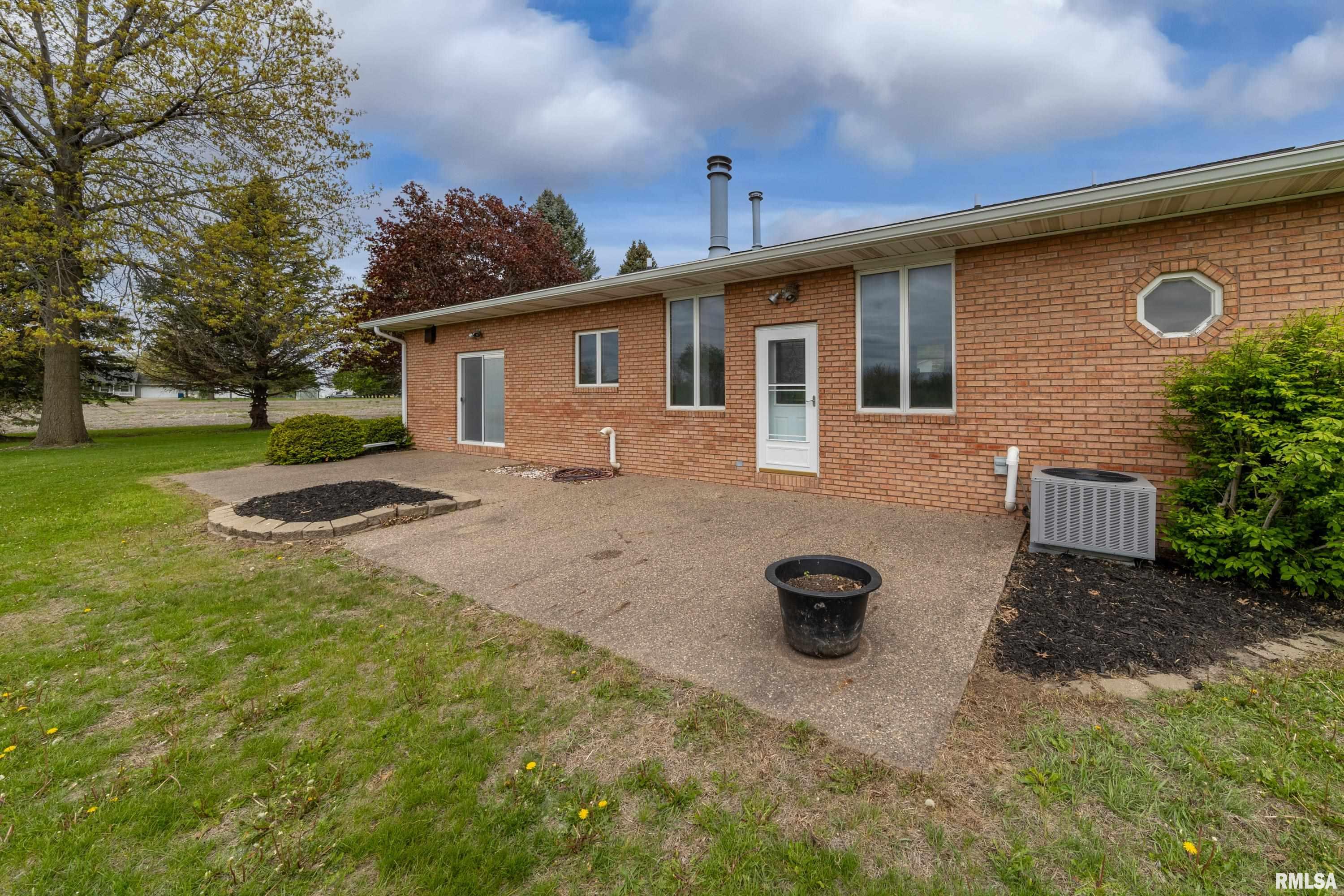315 W Mayne Street, Blue Grass, Iowa image 6