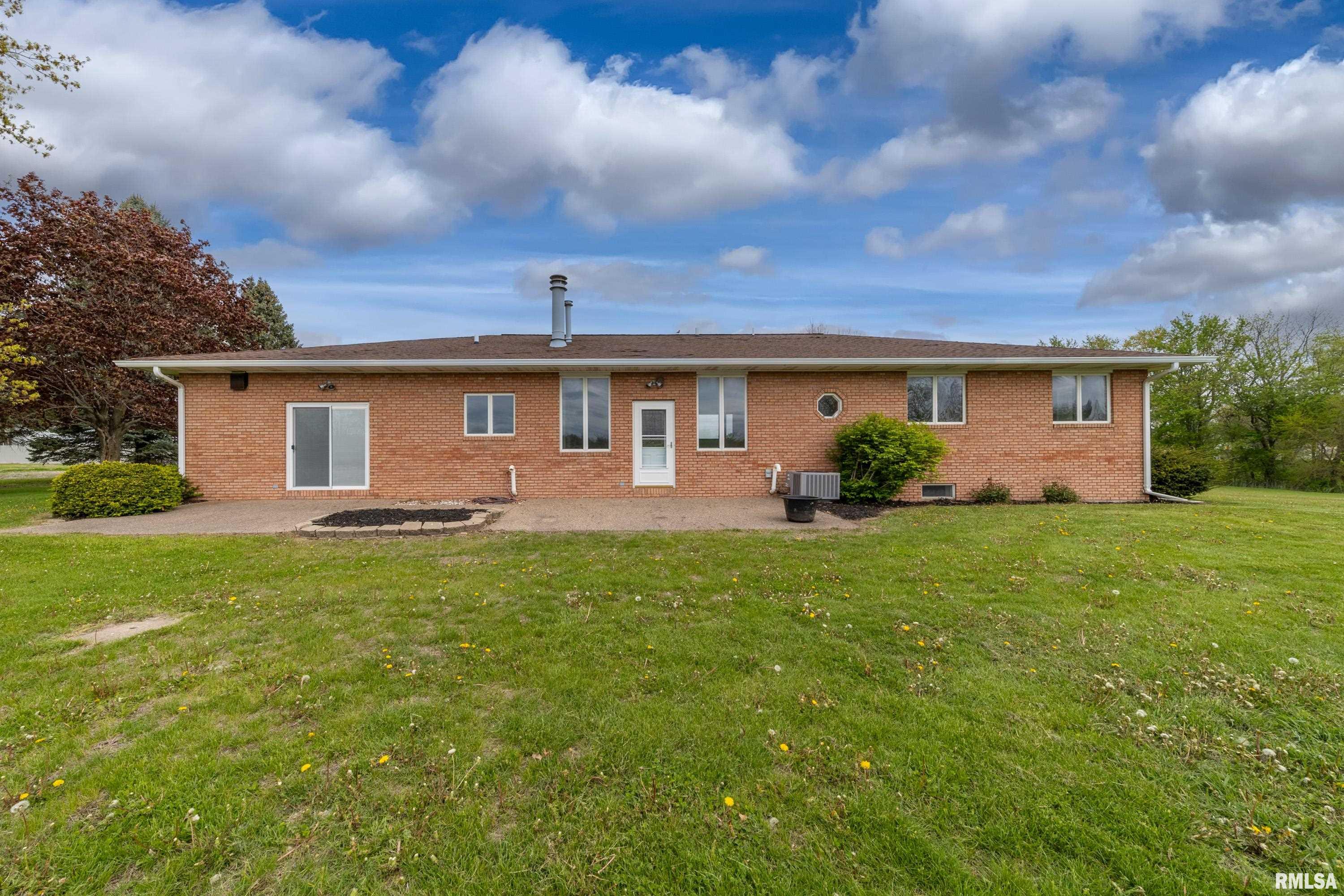 315 W Mayne Street, Blue Grass, Iowa image 5