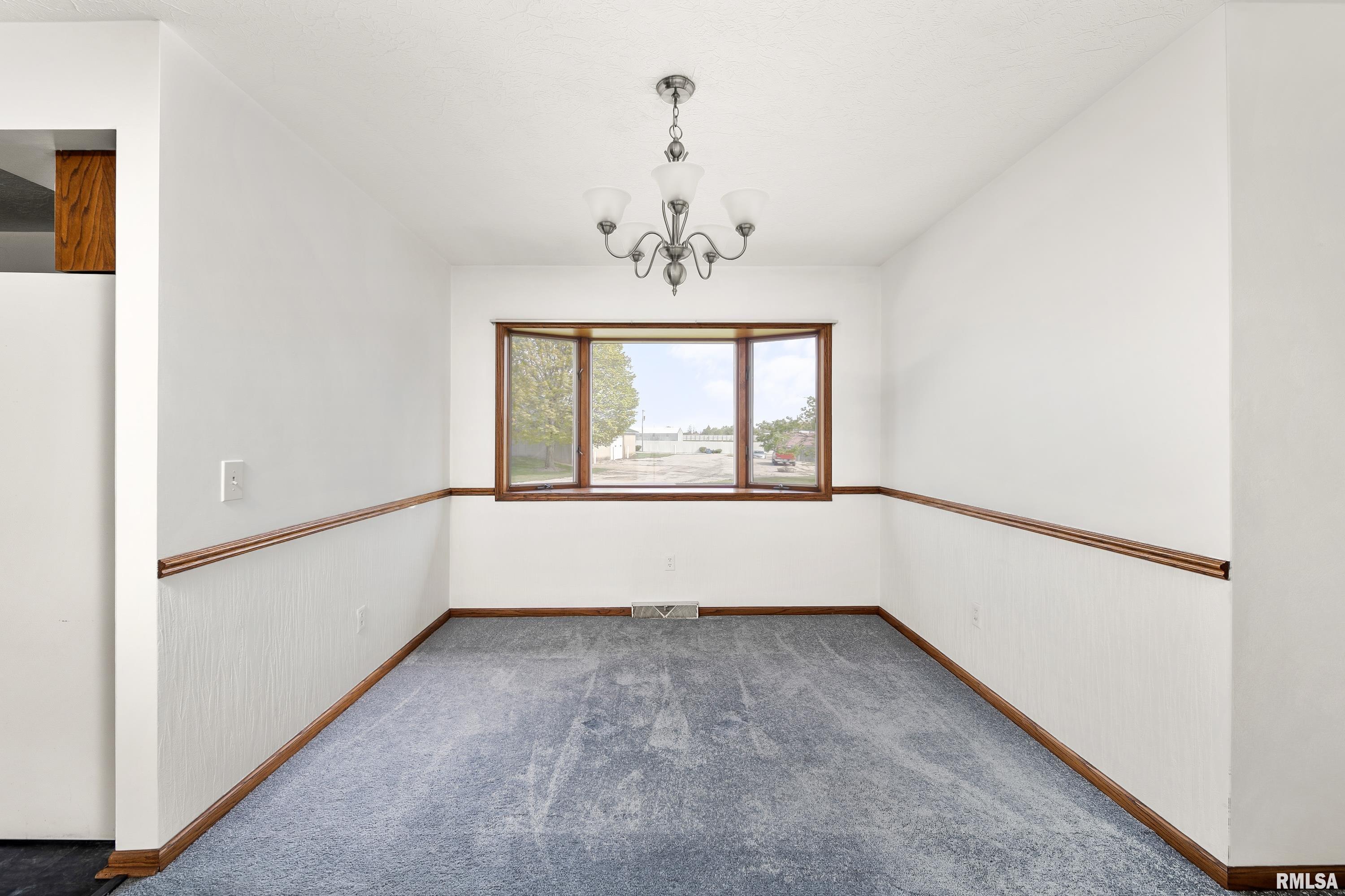 315 W Mayne Street, Blue Grass, Iowa image 16
