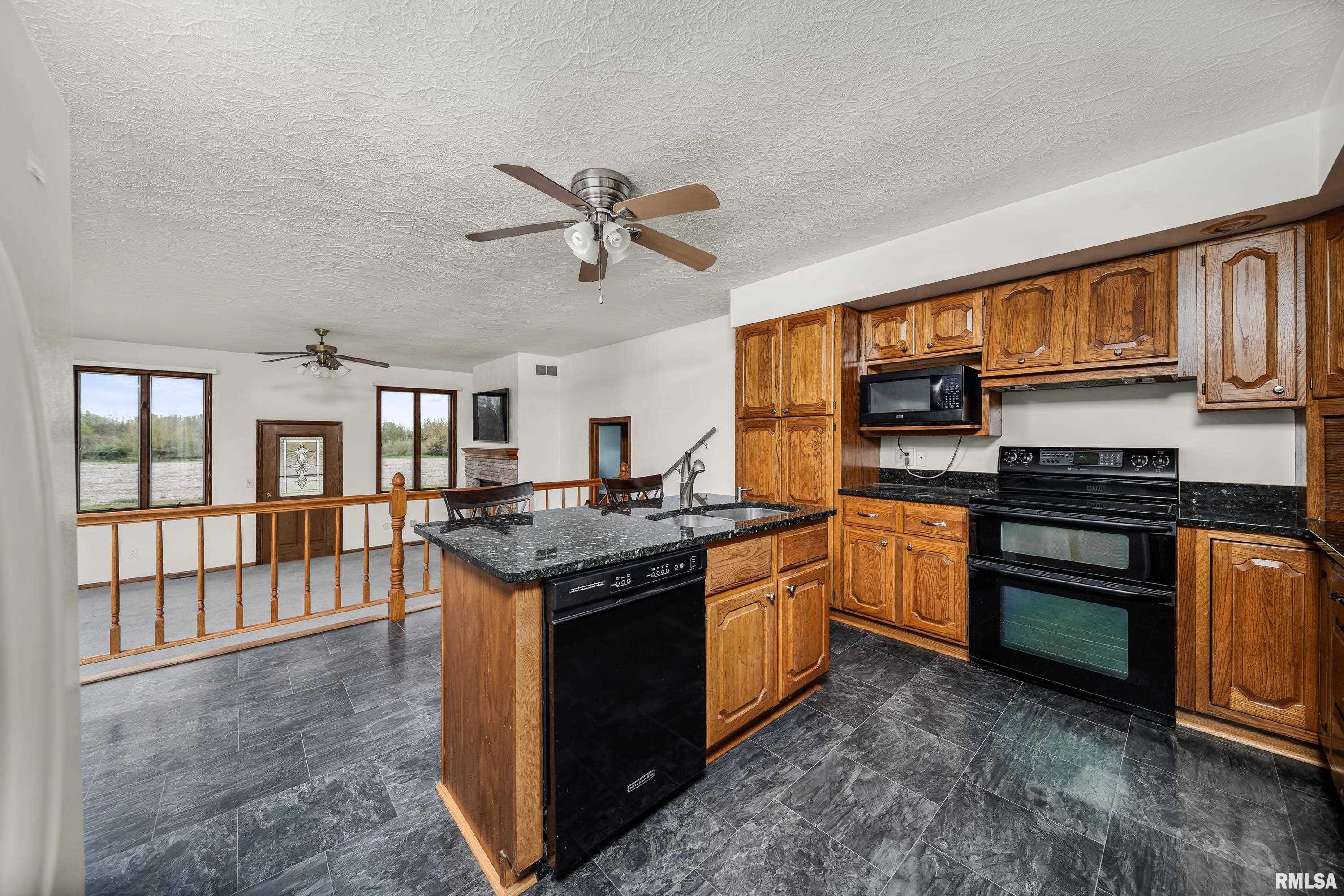315 W Mayne Street, Blue Grass, Iowa image 23
